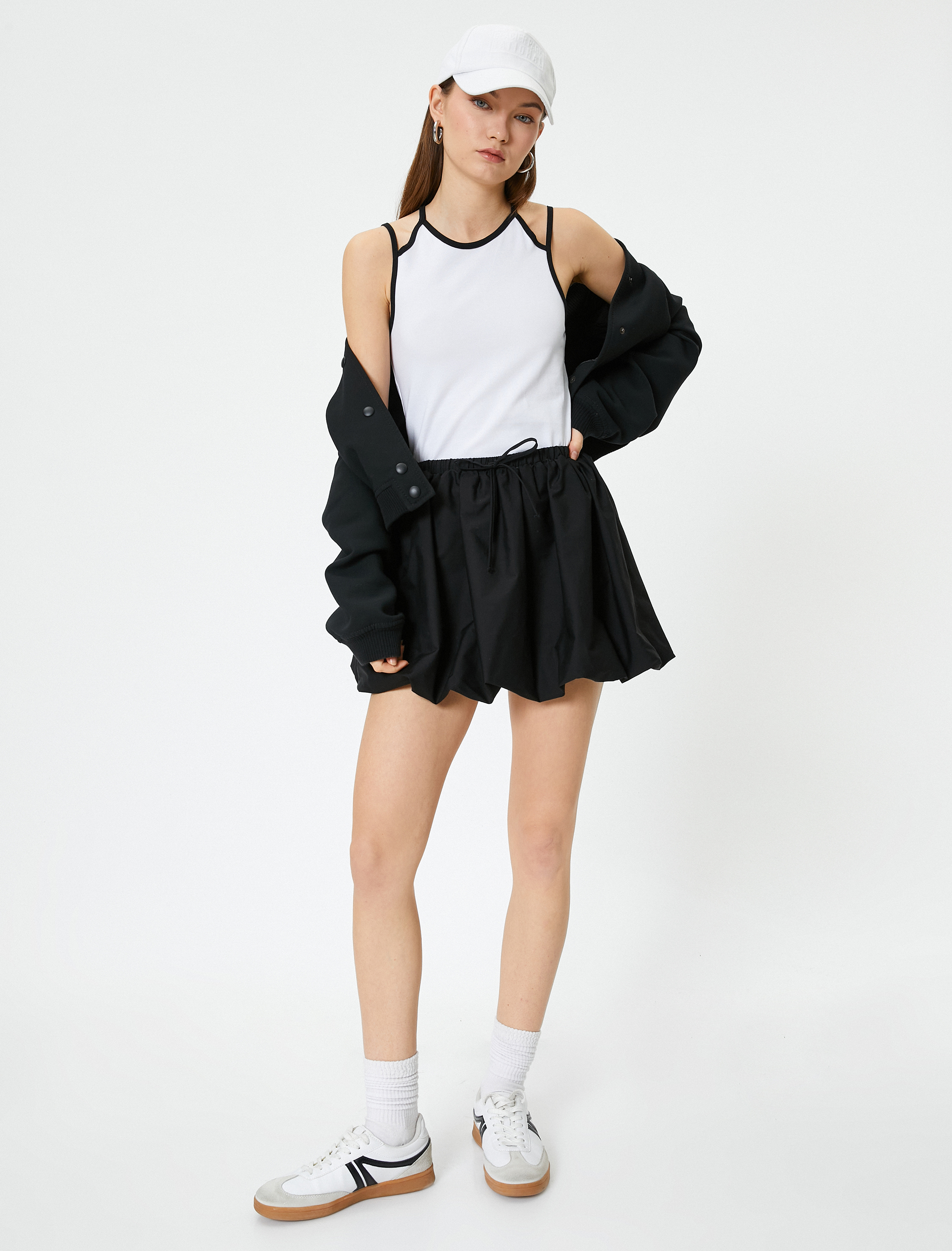   Crop Halter Yaka Üst Askılı Renk Kontrastlı