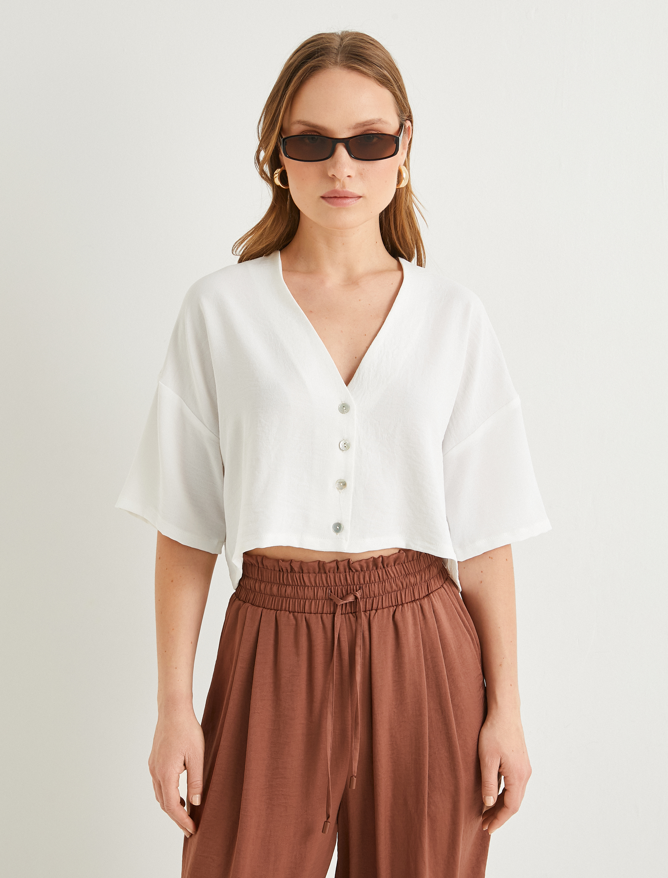   Crop Gömlek Kısa Kollu Düğmeli V Yaka