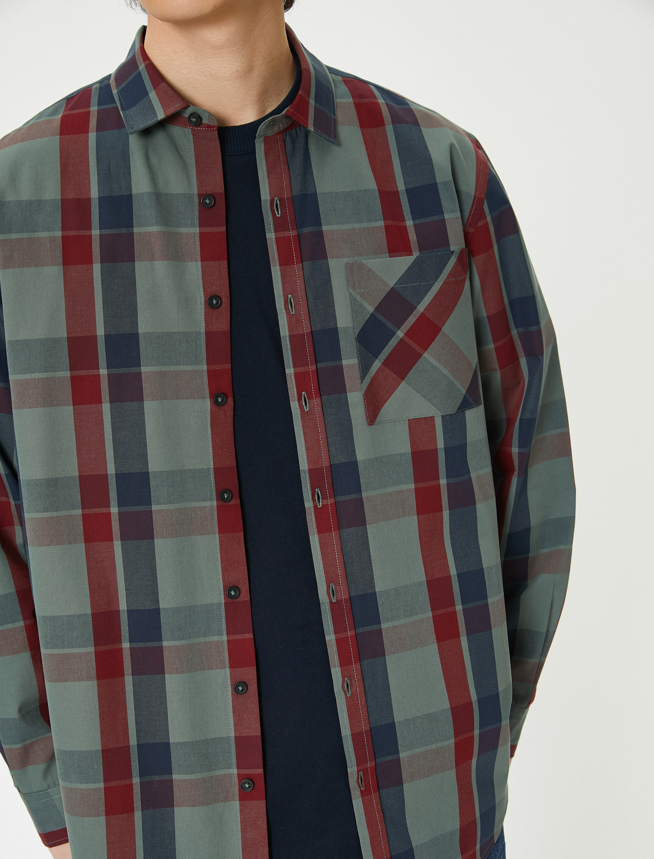   Kareli Gömlek Cep Detaylı Klasik Yaka Düğmeli Regular Fit