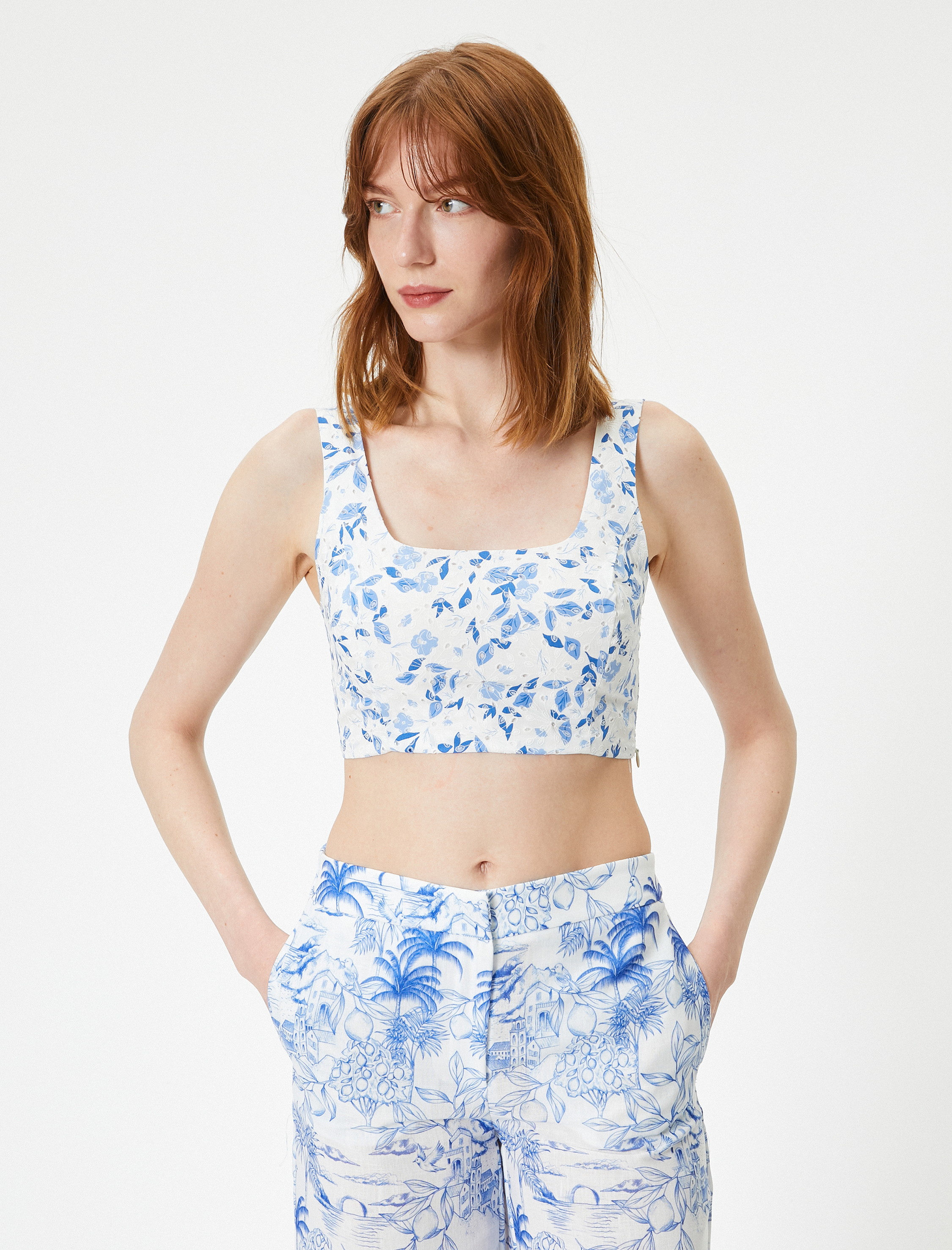   Çiçekli Crop Büstiyer Fisto Kare Yaka Askılı