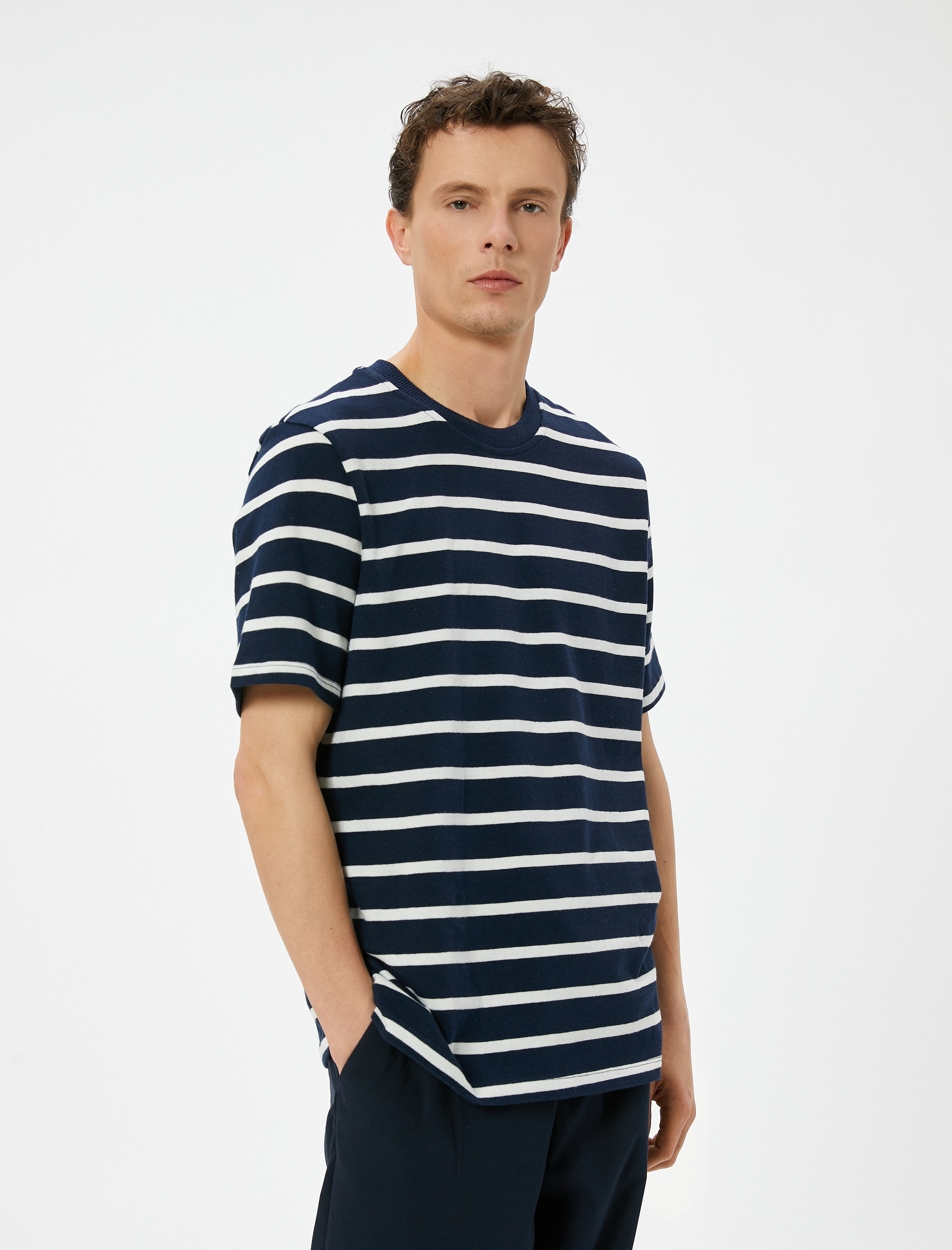   Basic Tişört Bisiklet Yaka Kısa Kollu Pamuklu