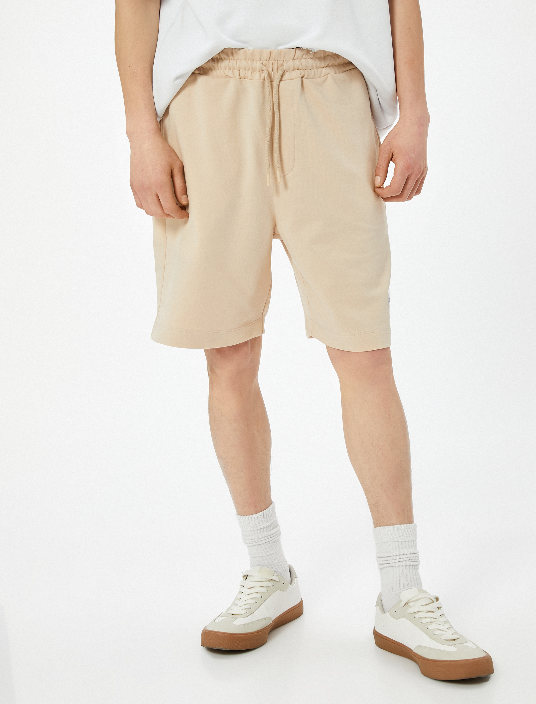 Bermuda Şort Beli Bağcıklı Etiket Baskılı Cepli