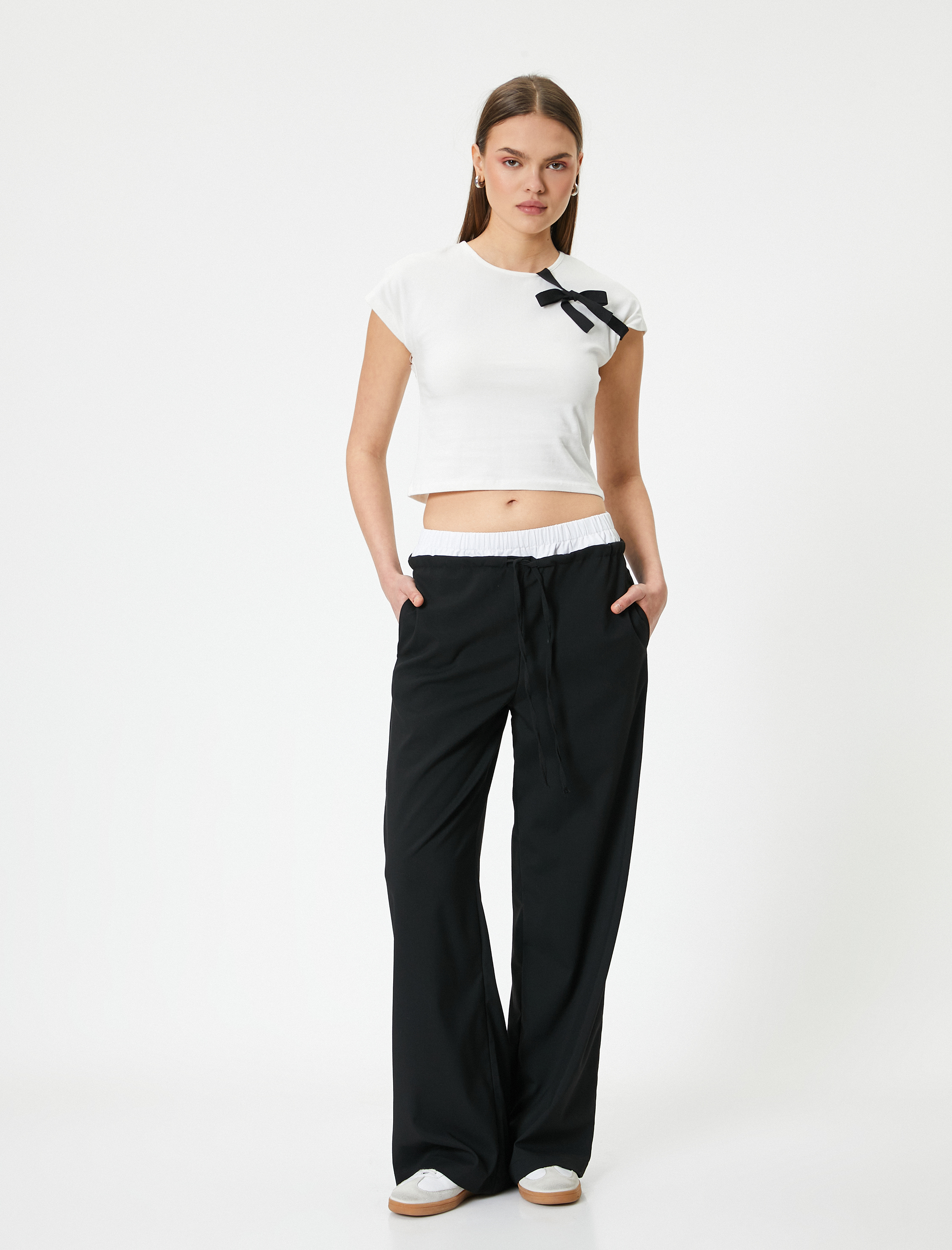   Fiyonklu Tişört  Crop Kısa Kollu Bisiklet Yaka Pamuklu