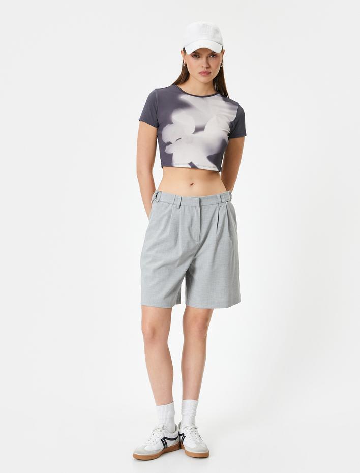  Soyut Desenli Crop Tişört Kısa Kollu Bisiklet Yaka Slim Fit