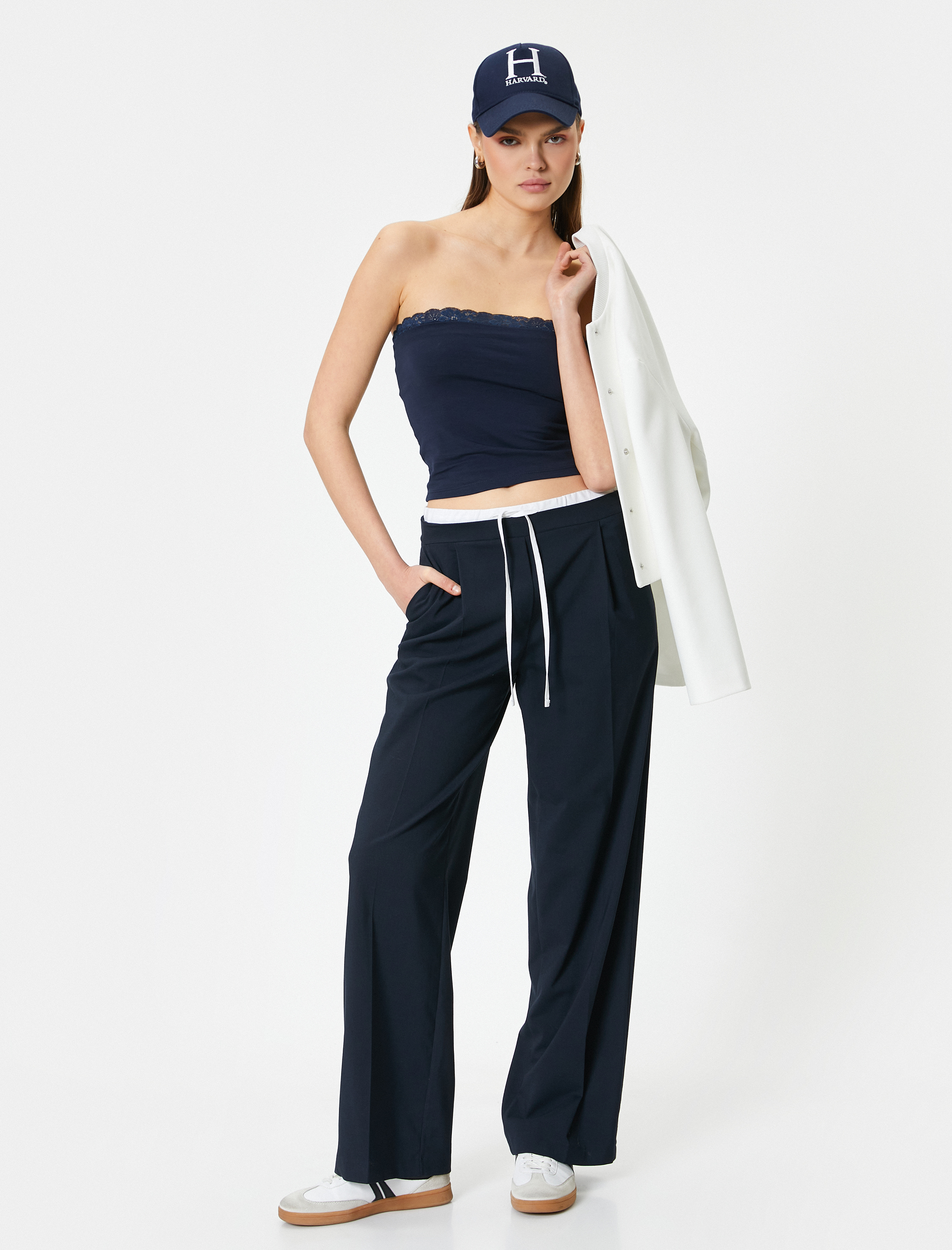   Straplez Crop Üst Dantel Detaylı Pamuklu