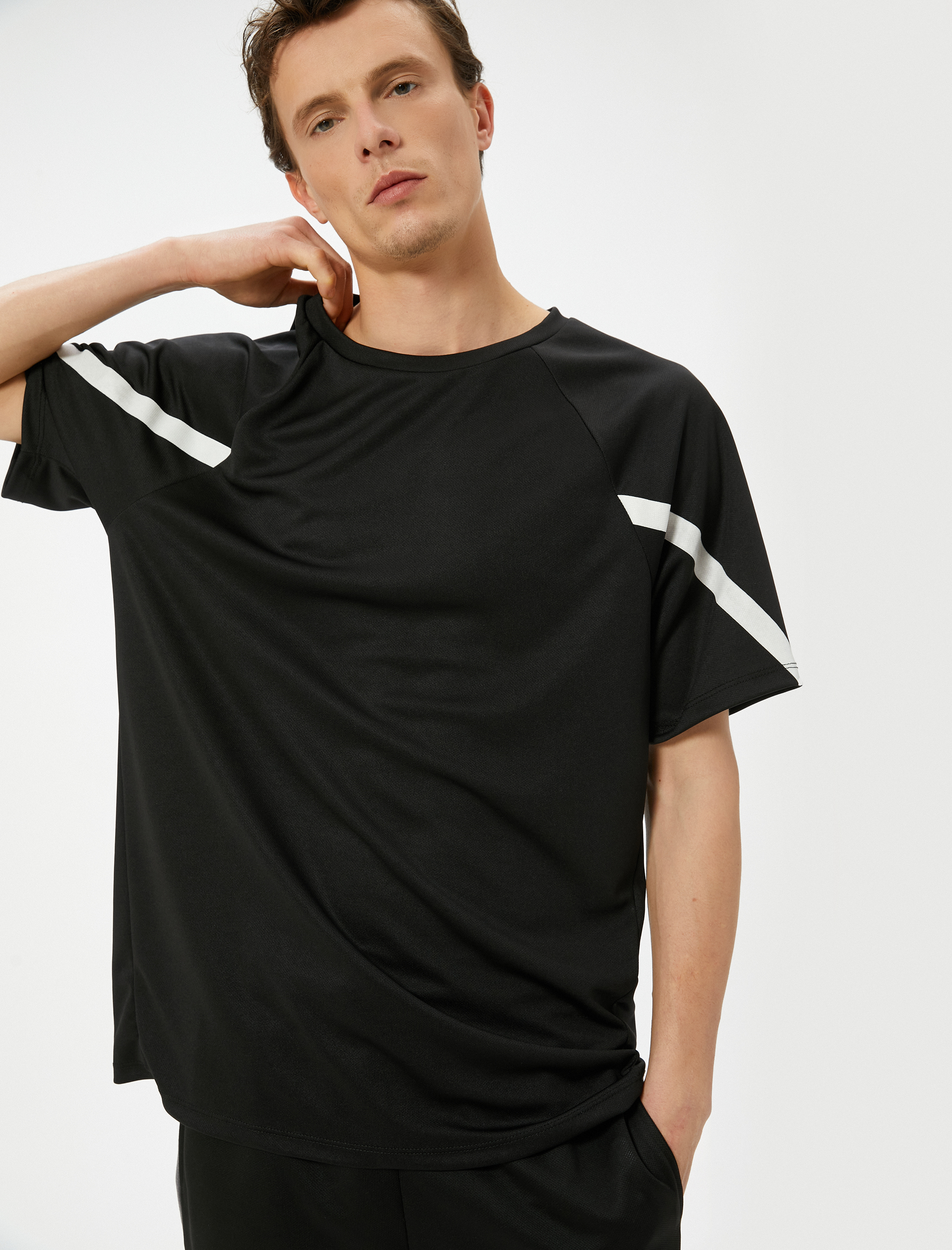   Oversize Spor Tişört Şerit Baskılı Bisiklet Yaka Kısa Kollu