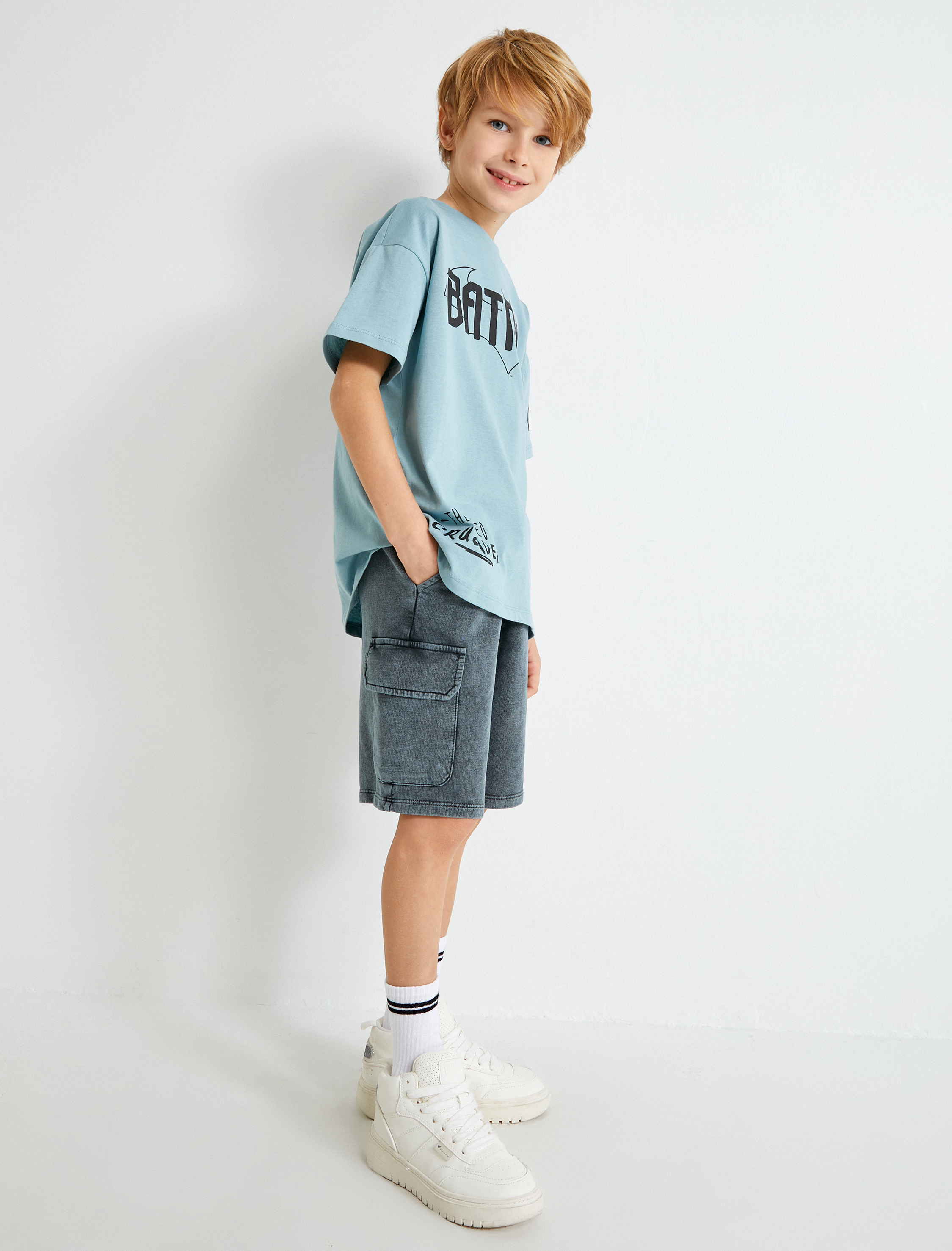  Erkek Çocuk Şort Yıkamalı Cep Detaylı Beli Lastikli Pamuklu