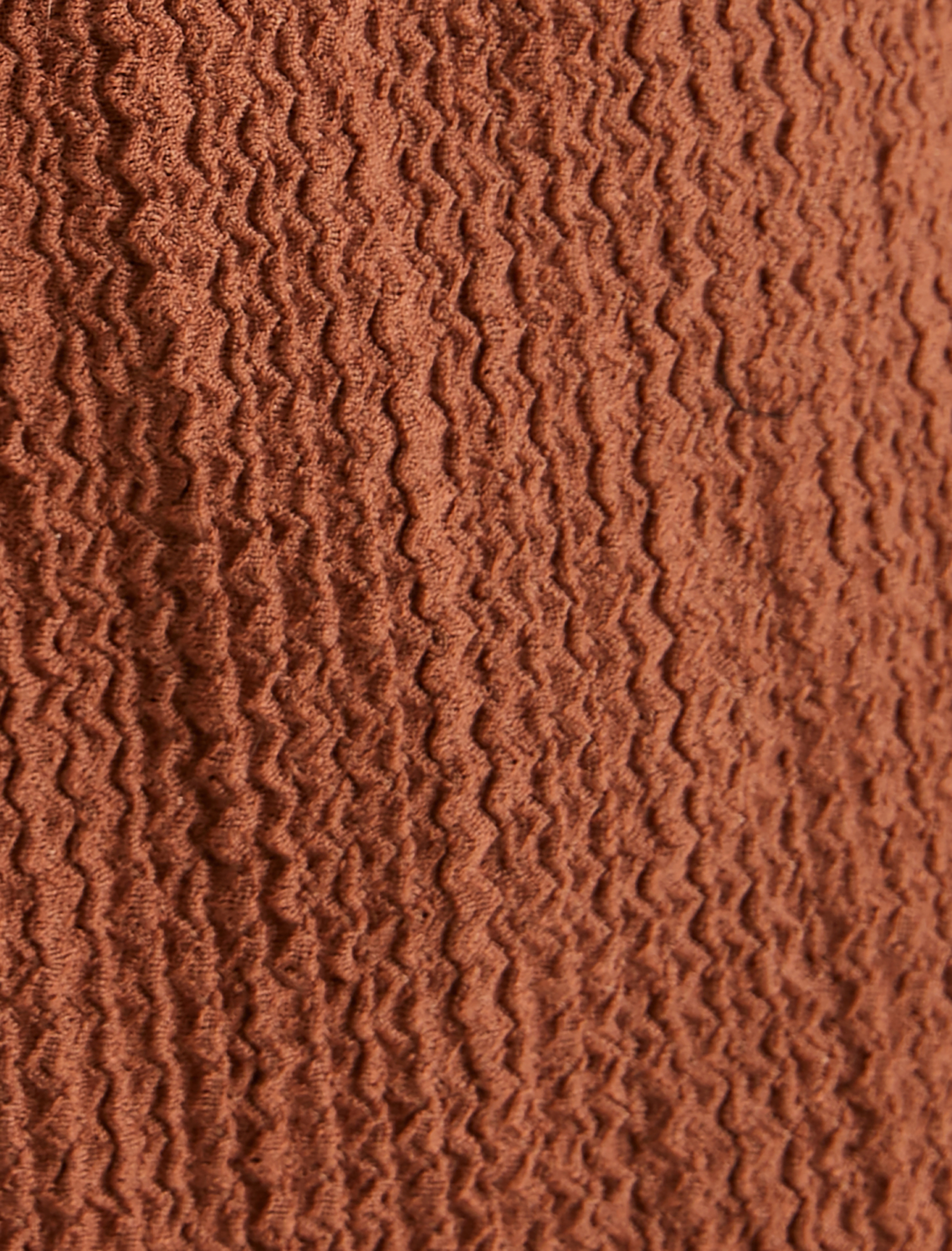   V Yaka Üst Dokulu Önden Yırtmaçlı