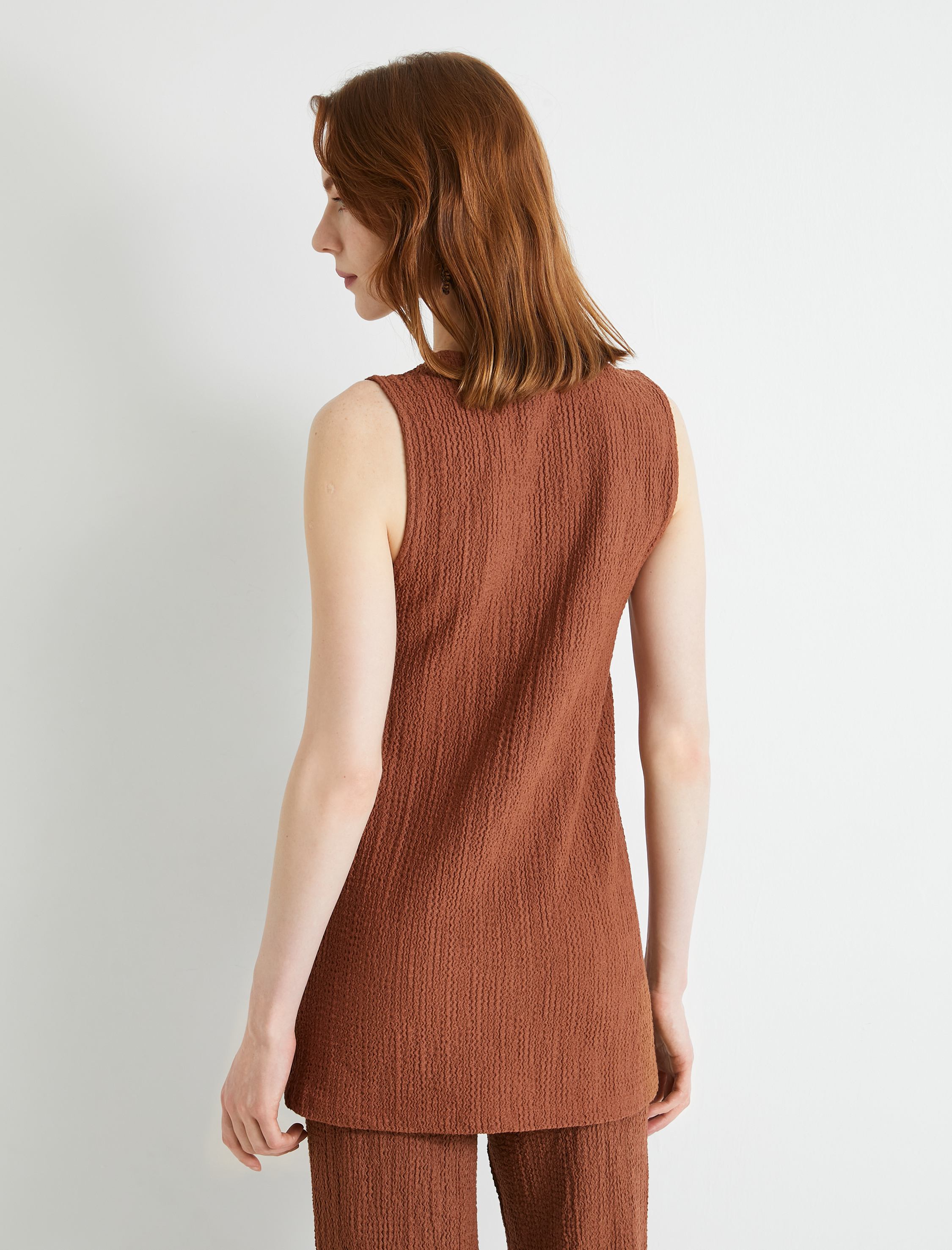   V Yaka Üst Dokulu Önden Yırtmaçlı