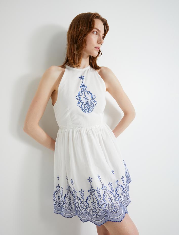  Mini Halter Yaka Elbise Volanlı Nakışlı