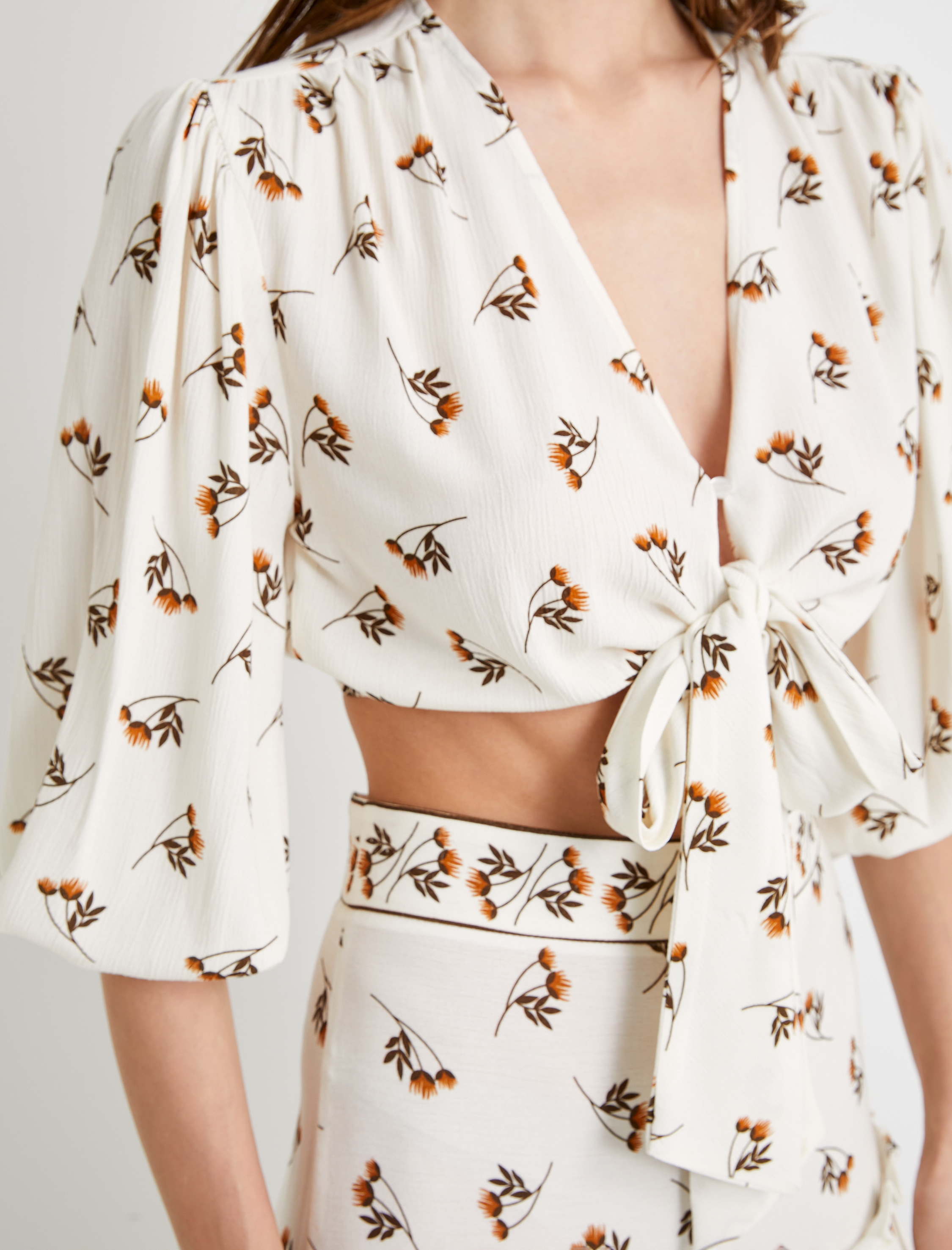   Crop Bluz Balon Kollu Çiçekli Önden Bağlamalı