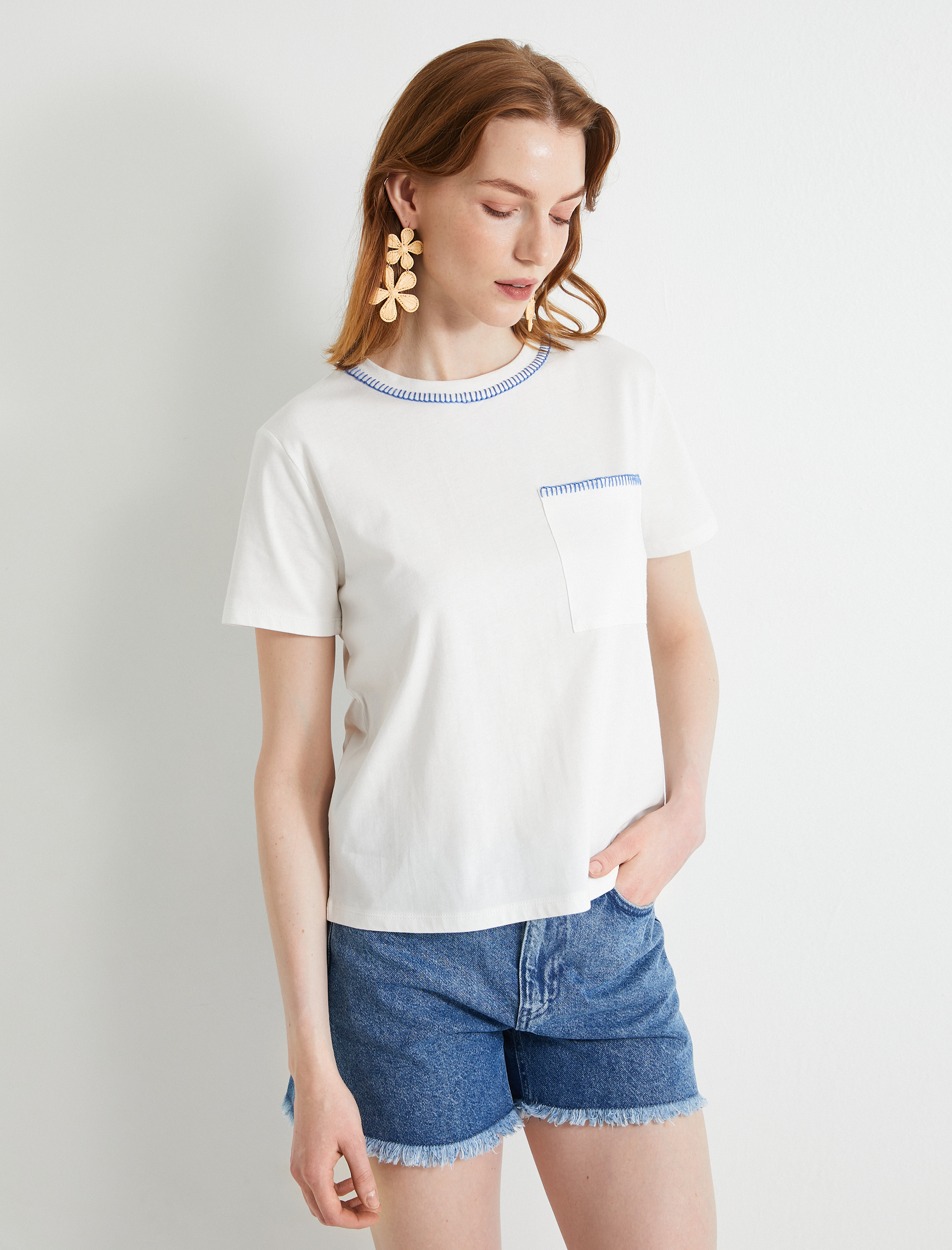   Kısa Kollu Tişört Bisiklet Yaka Cepli İşlemeli Pamuklu