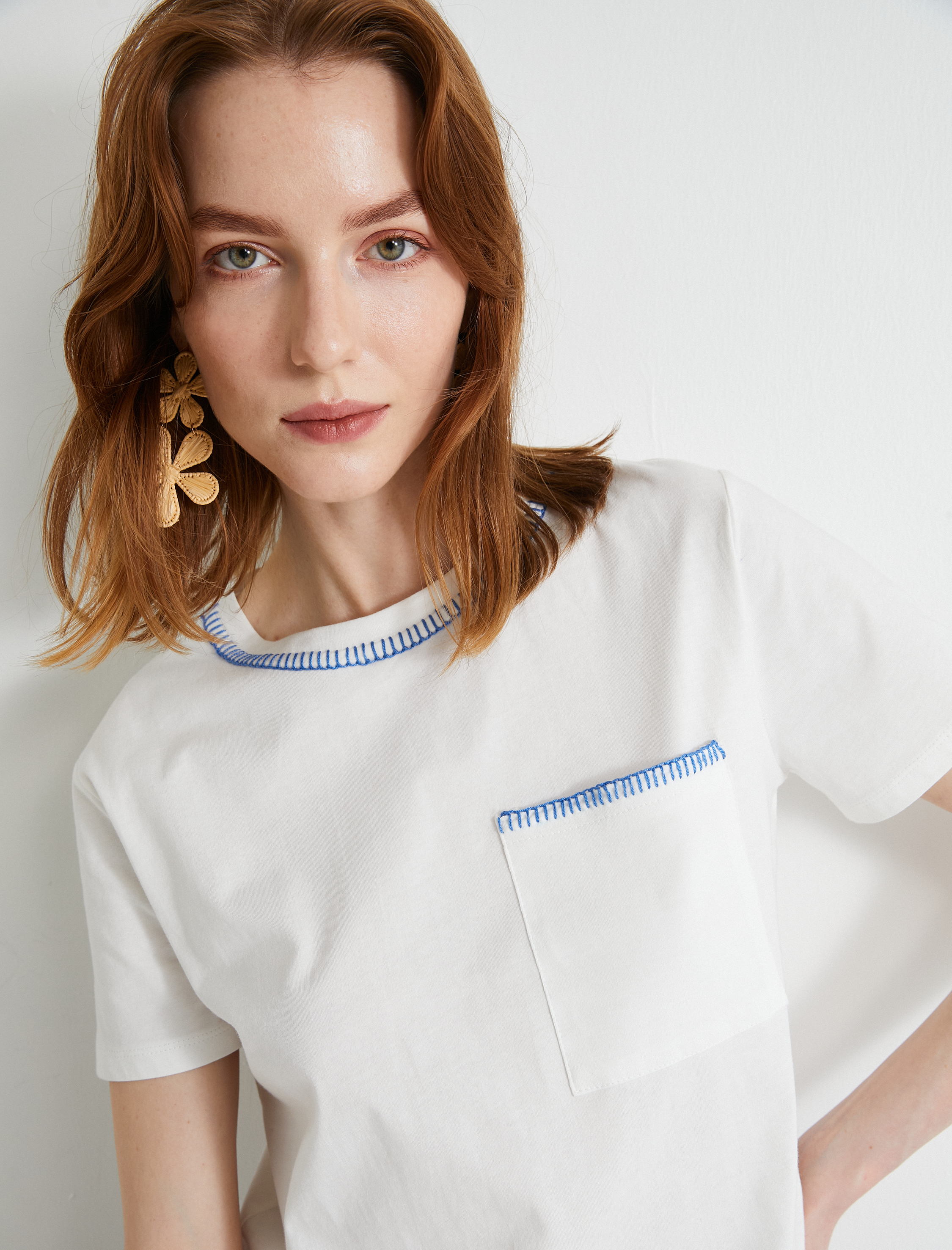   Kısa Kollu Tişört Bisiklet Yaka Cepli İşlemeli Pamuklu