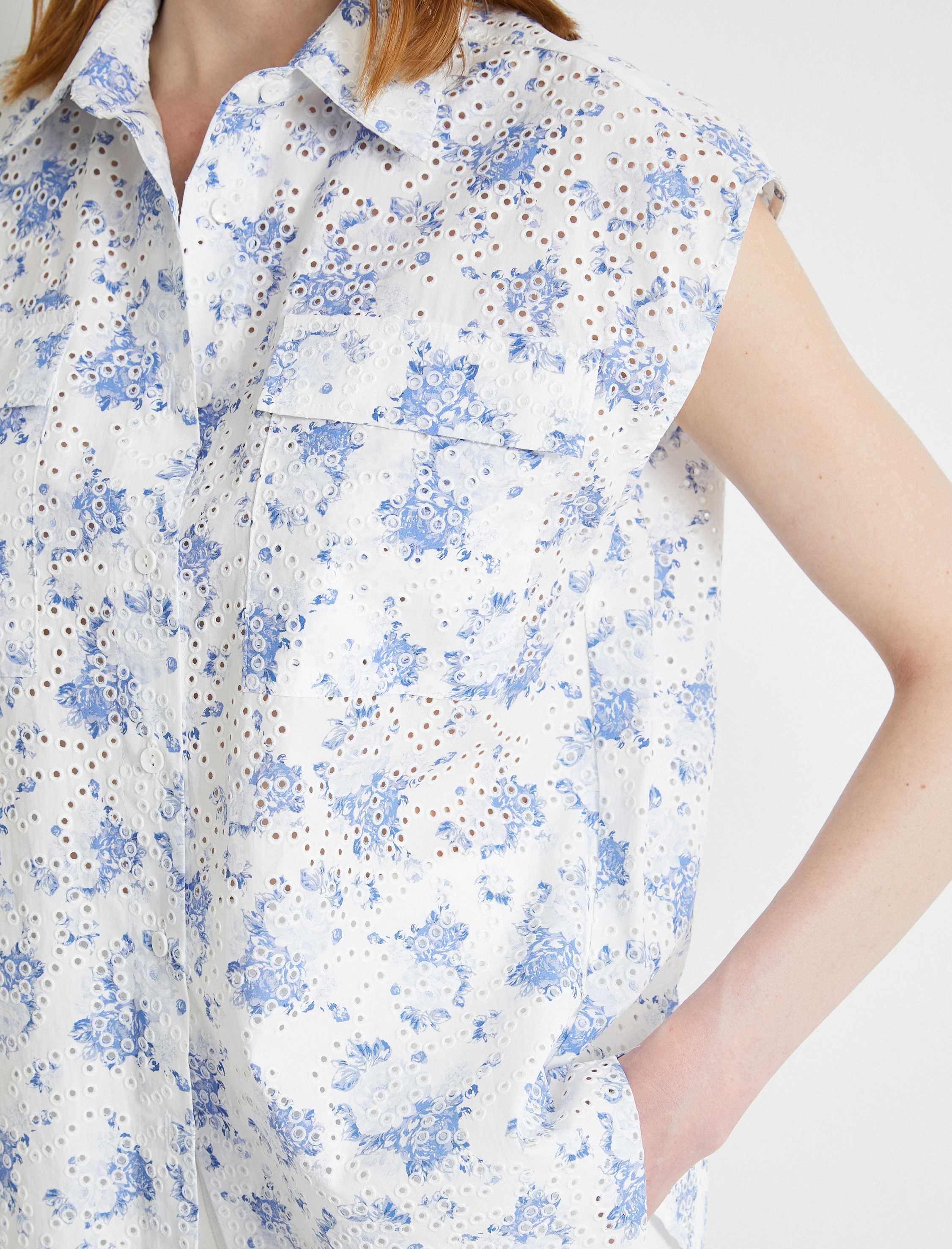   Çiçekli Gömlek Kısa Kollu Fisto Cep Detaylı Düğmeli Pamuklu