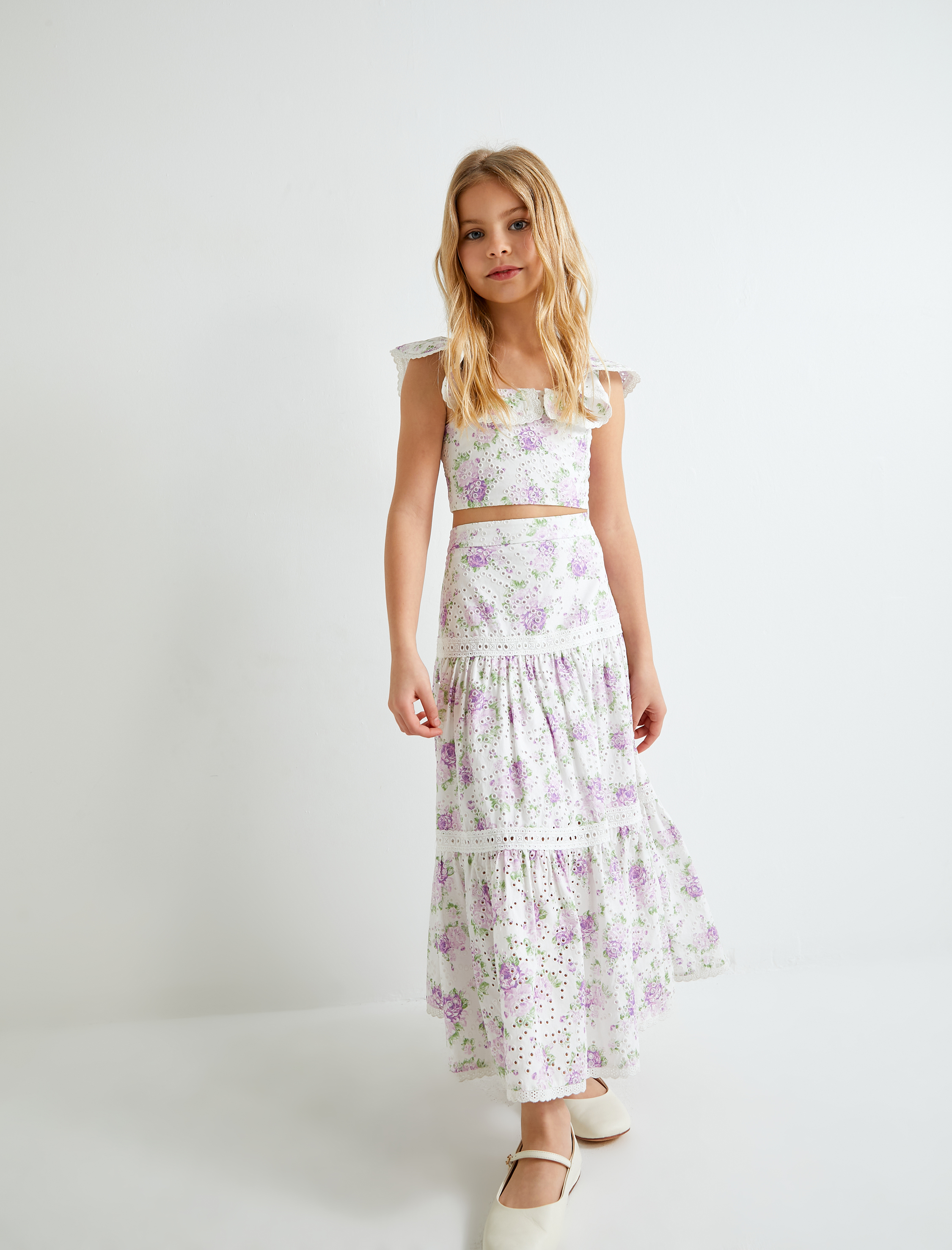  Kız Çocuk Uzun Etek Fistolu Çiçek Detaylı