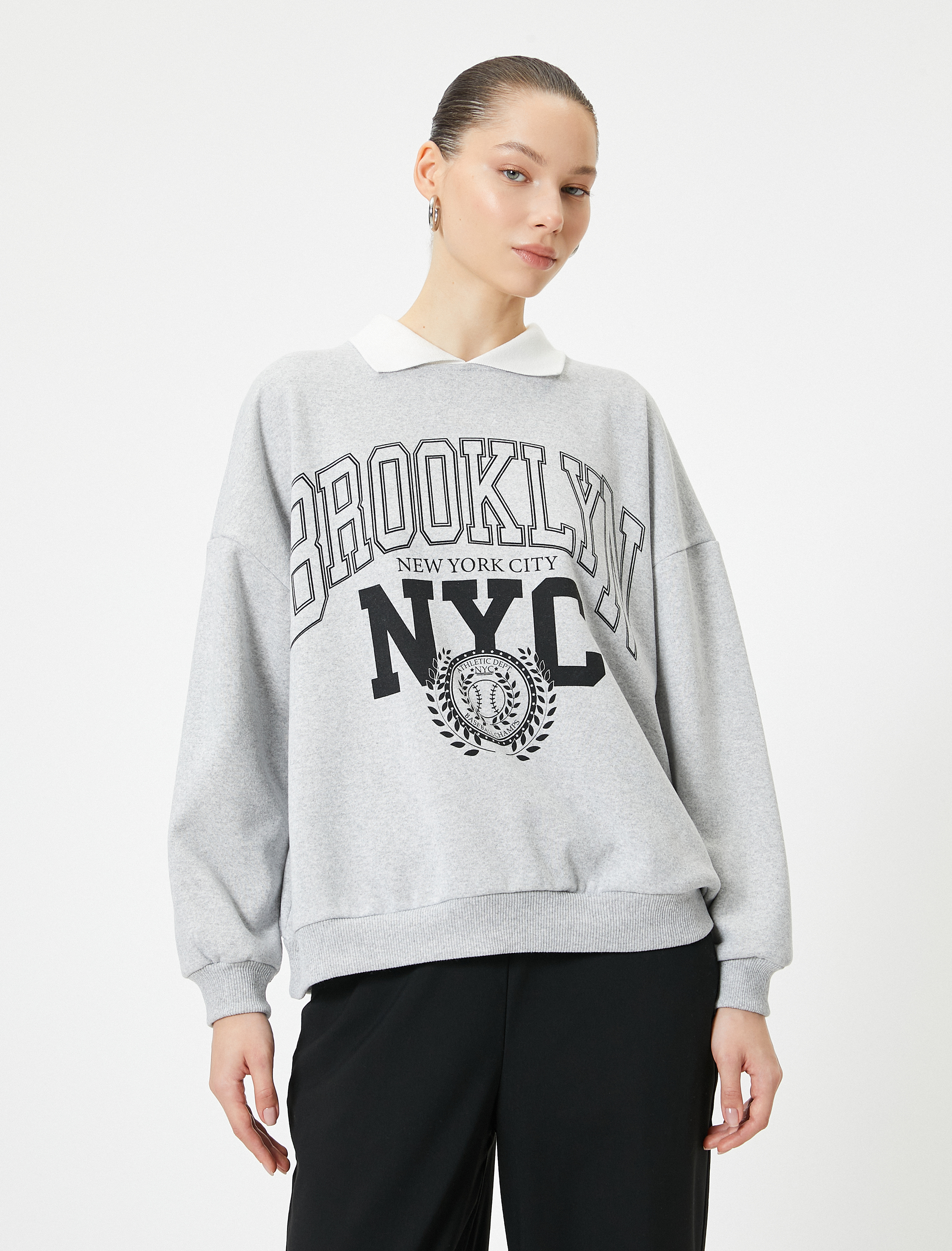   Şardonlu Oversize Polo Yaka Sweatshirt  Kolej Temalı Baskılı