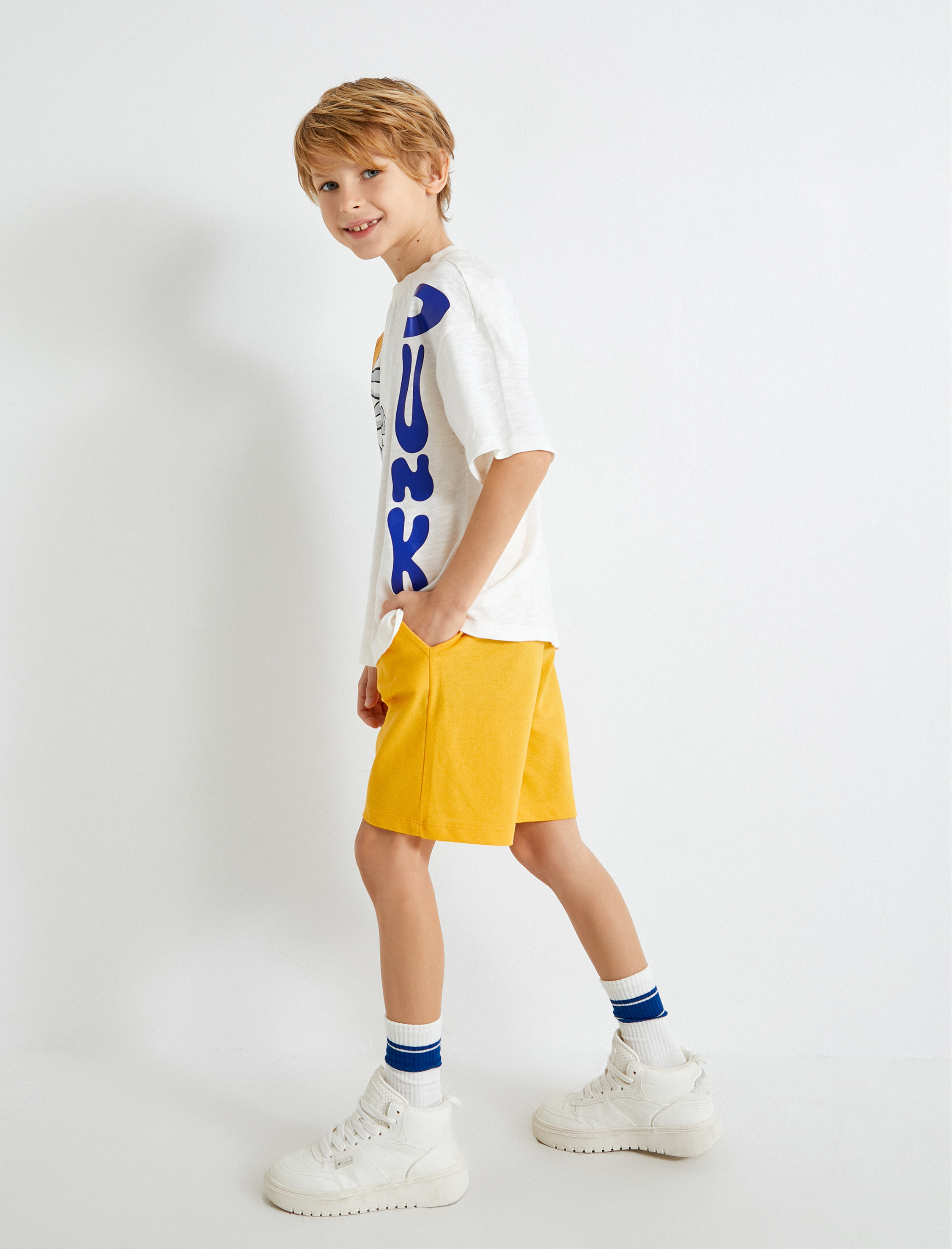  Erkek Çocuk Bugs Bunny Tişört Lisanslı Kısa Kollu Bisiklet Yaka Pamuklu