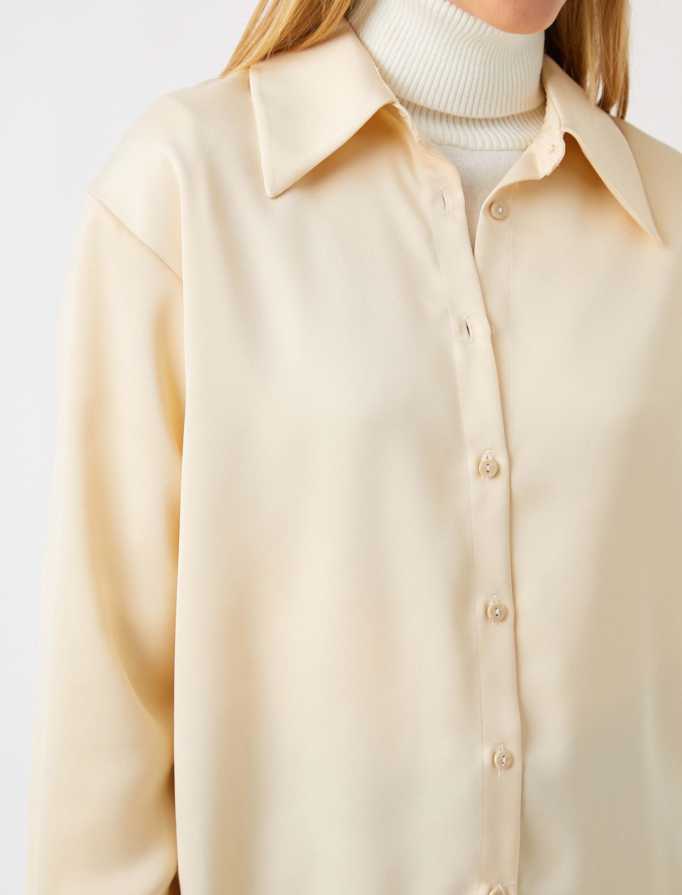   Klasik Yaka Uzun Kollu Düğmeli Oversize Gömlek