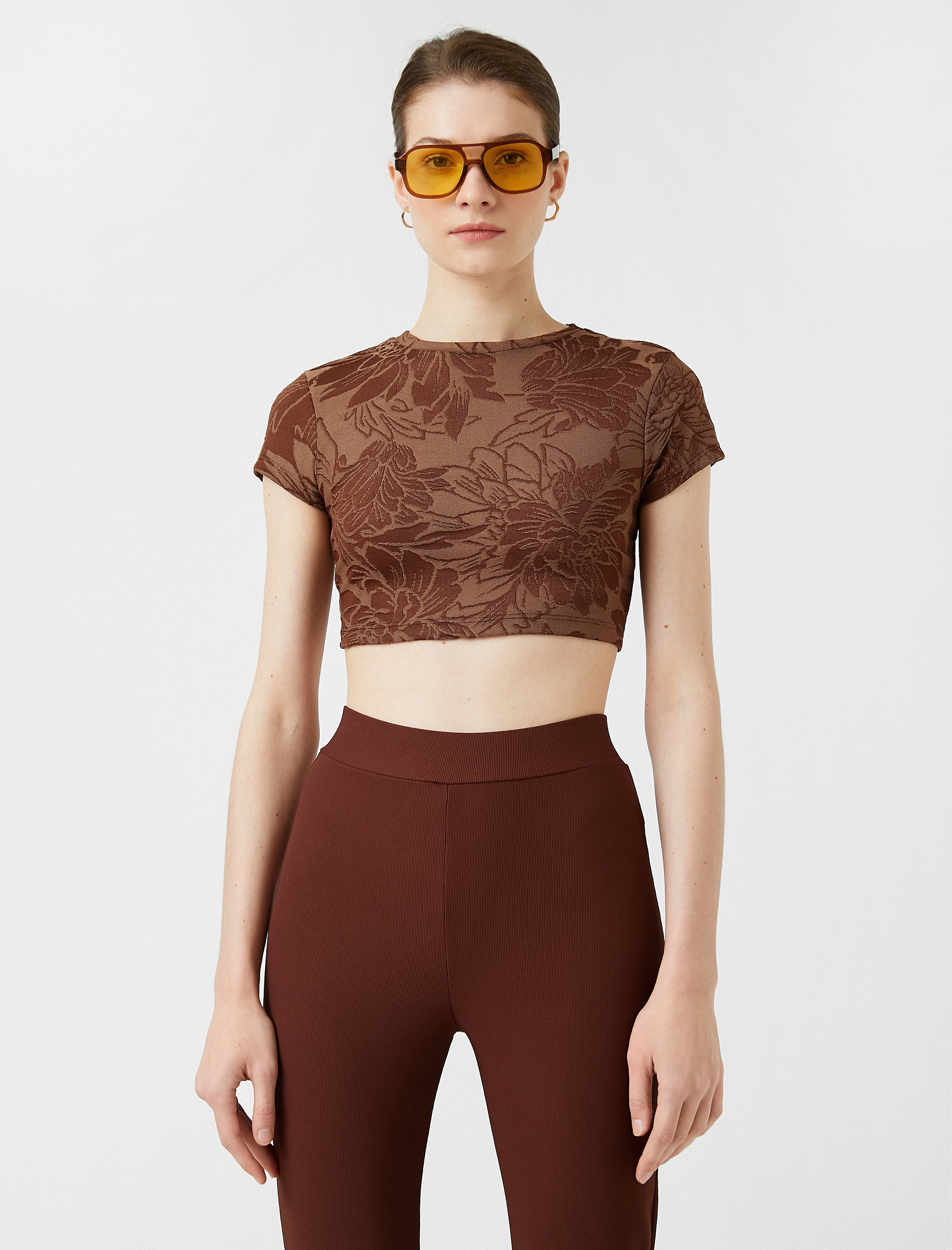   Desenli Crop Tişört Kısa Kollu Bisiklet Yaka