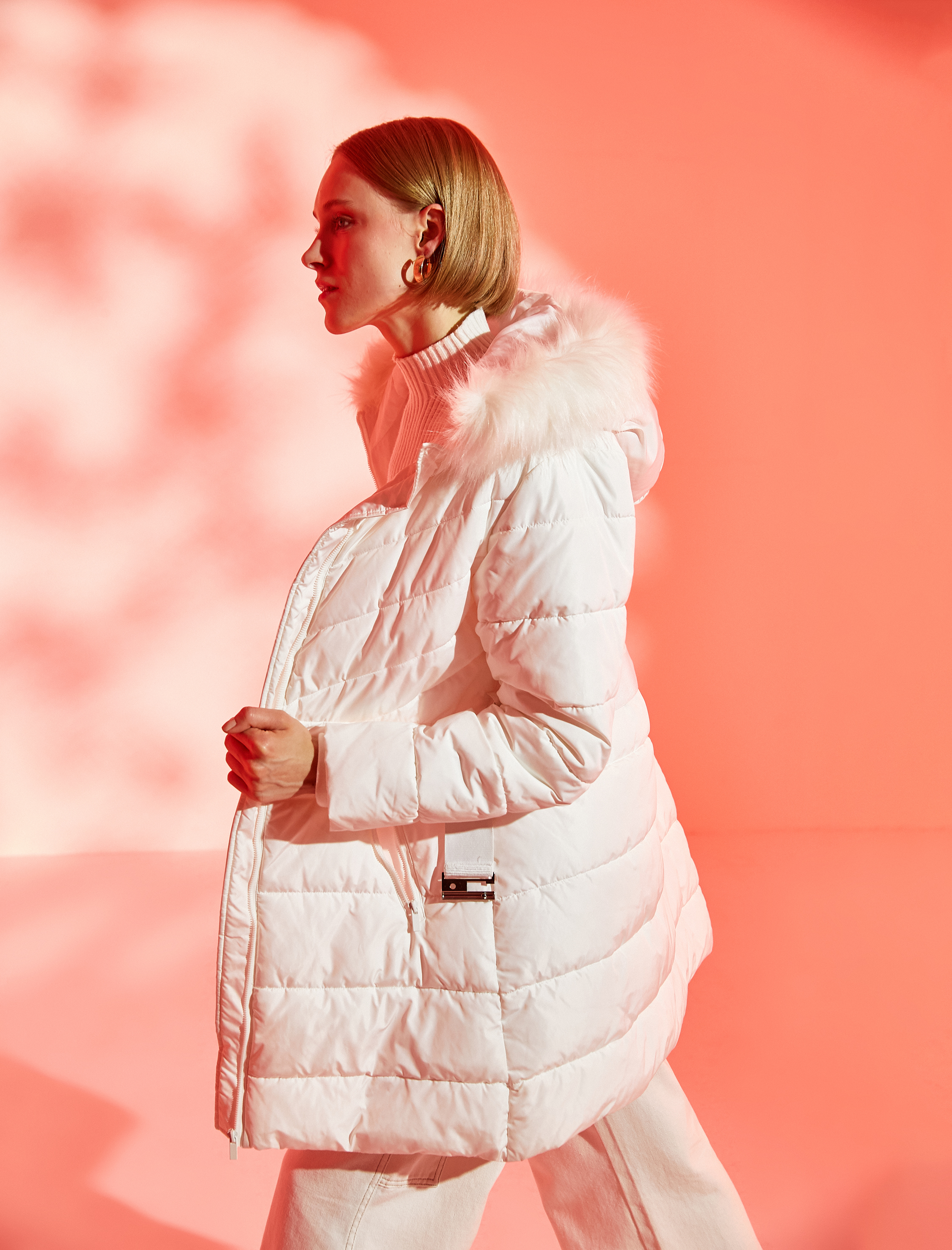   Uzun Şişme Mont Suni Kürk Detaylı Kemerli