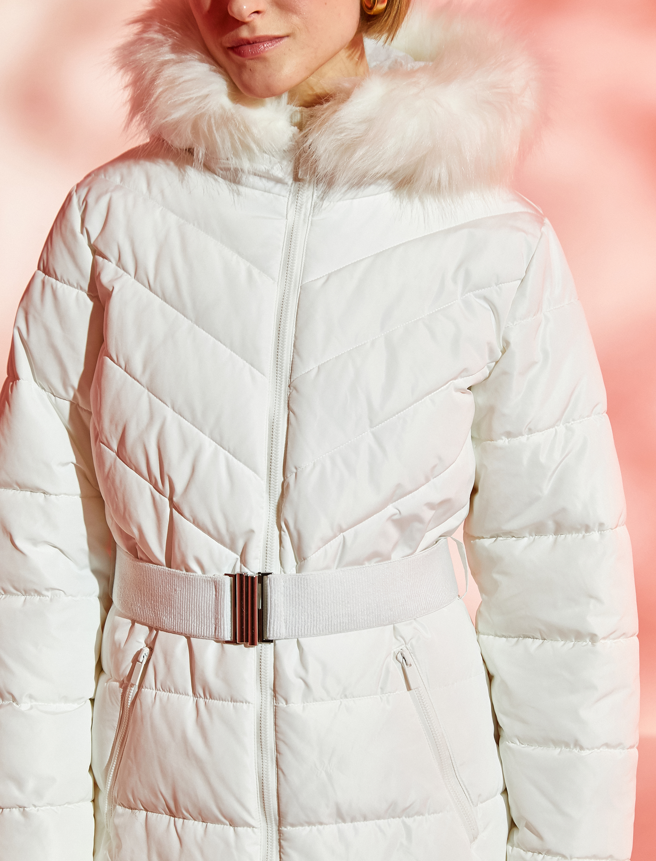   Uzun Şişme Mont Suni Kürk Detaylı Kemerli