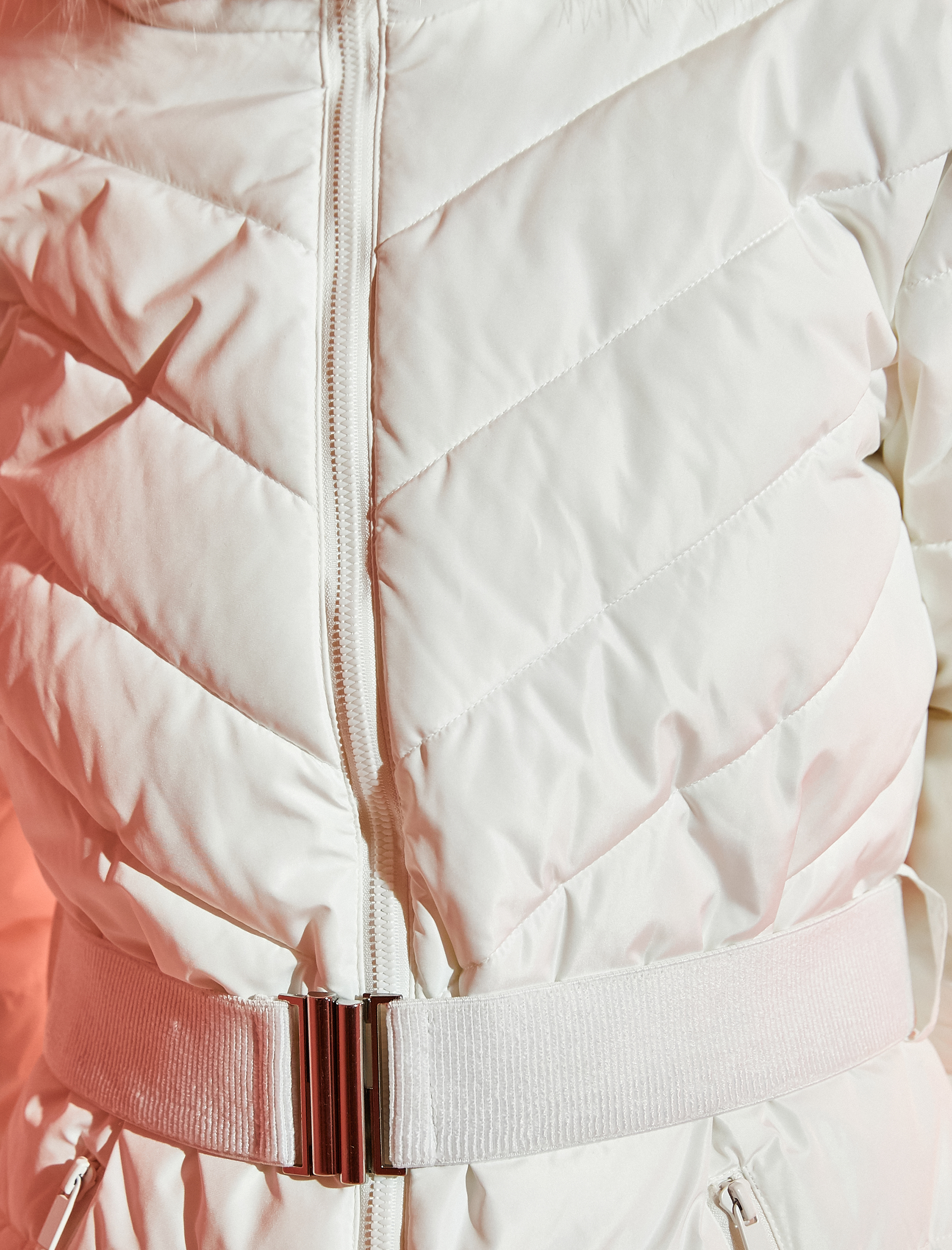   Uzun Şişme Mont Suni Kürk Detaylı Kemerli