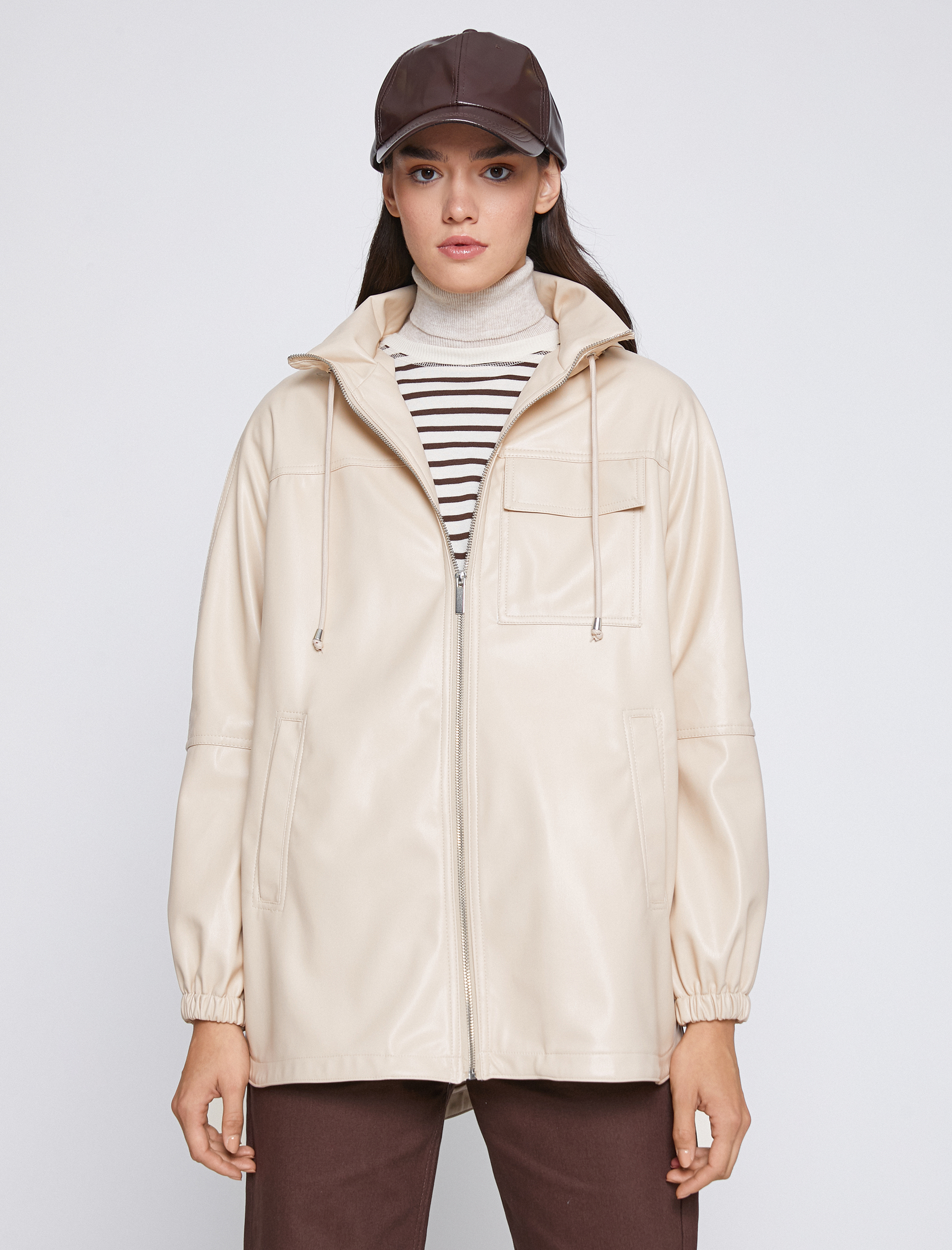   Suni Deri Yağmurluk Kapüşonlu Cepli