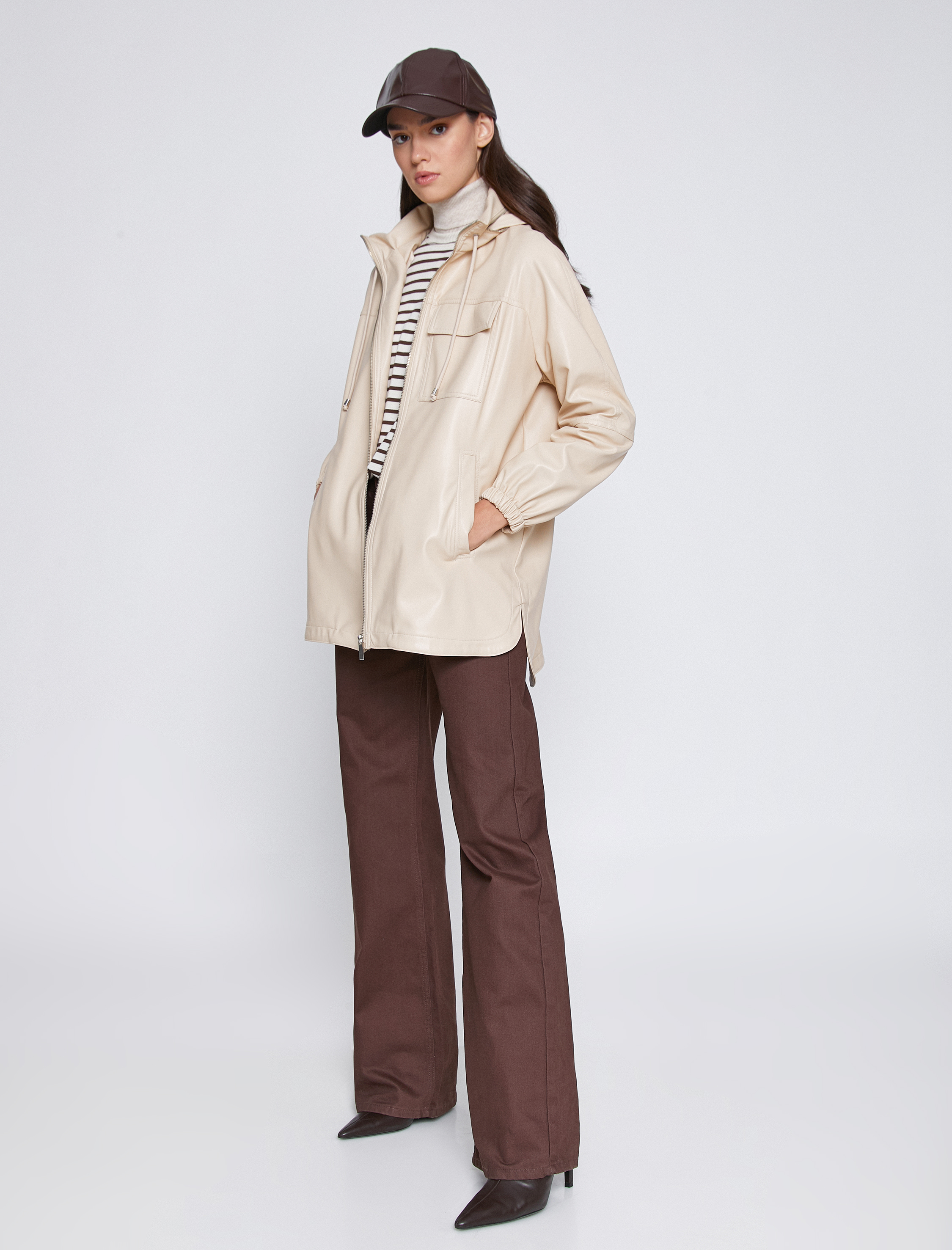   Suni Deri Yağmurluk Kapüşonlu Cepli