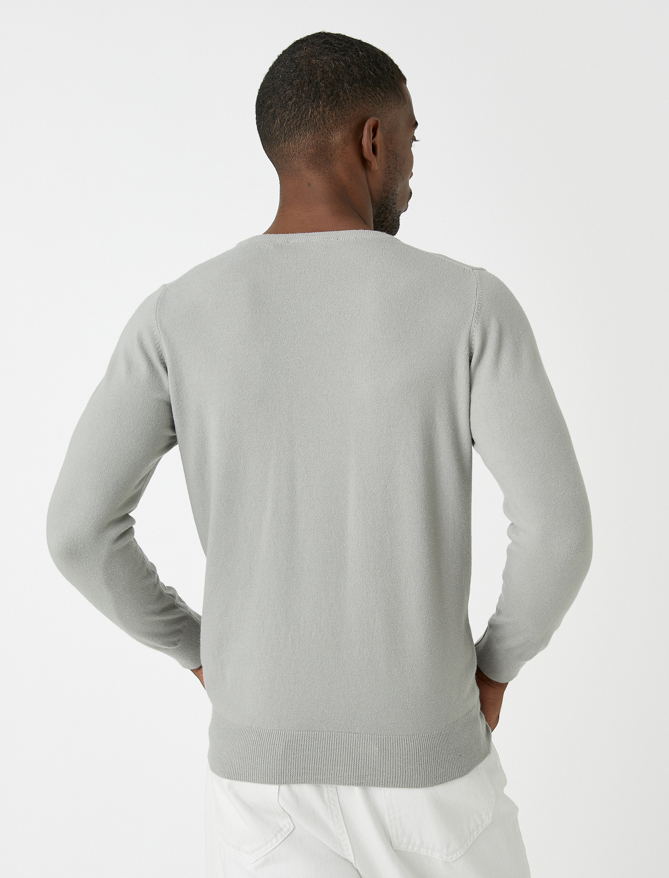   Basic Triko Kazak V Yaka