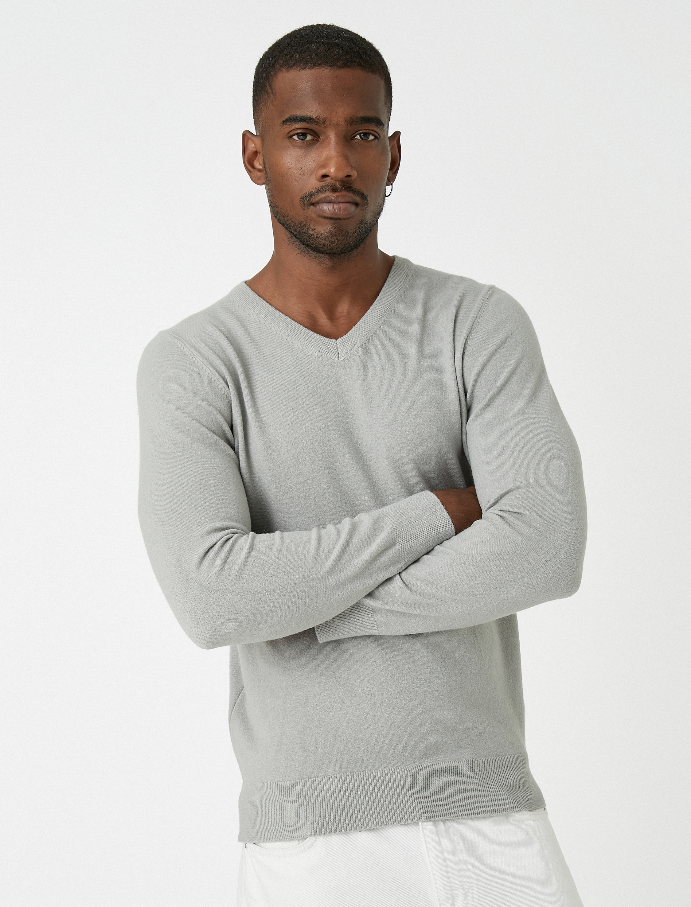   Basic Triko Kazak V Yaka