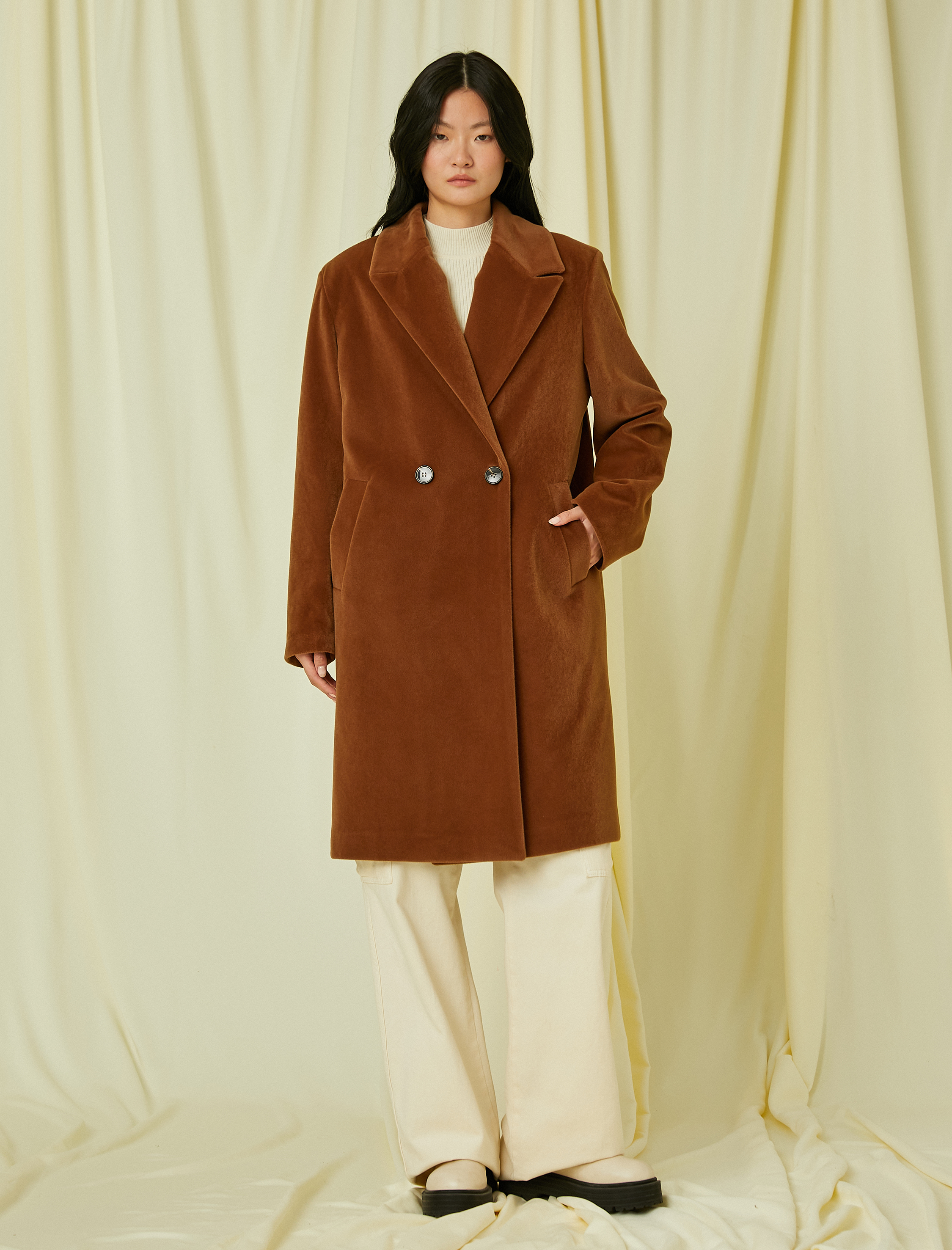   Kruvaze Uzun Kadife Kaban