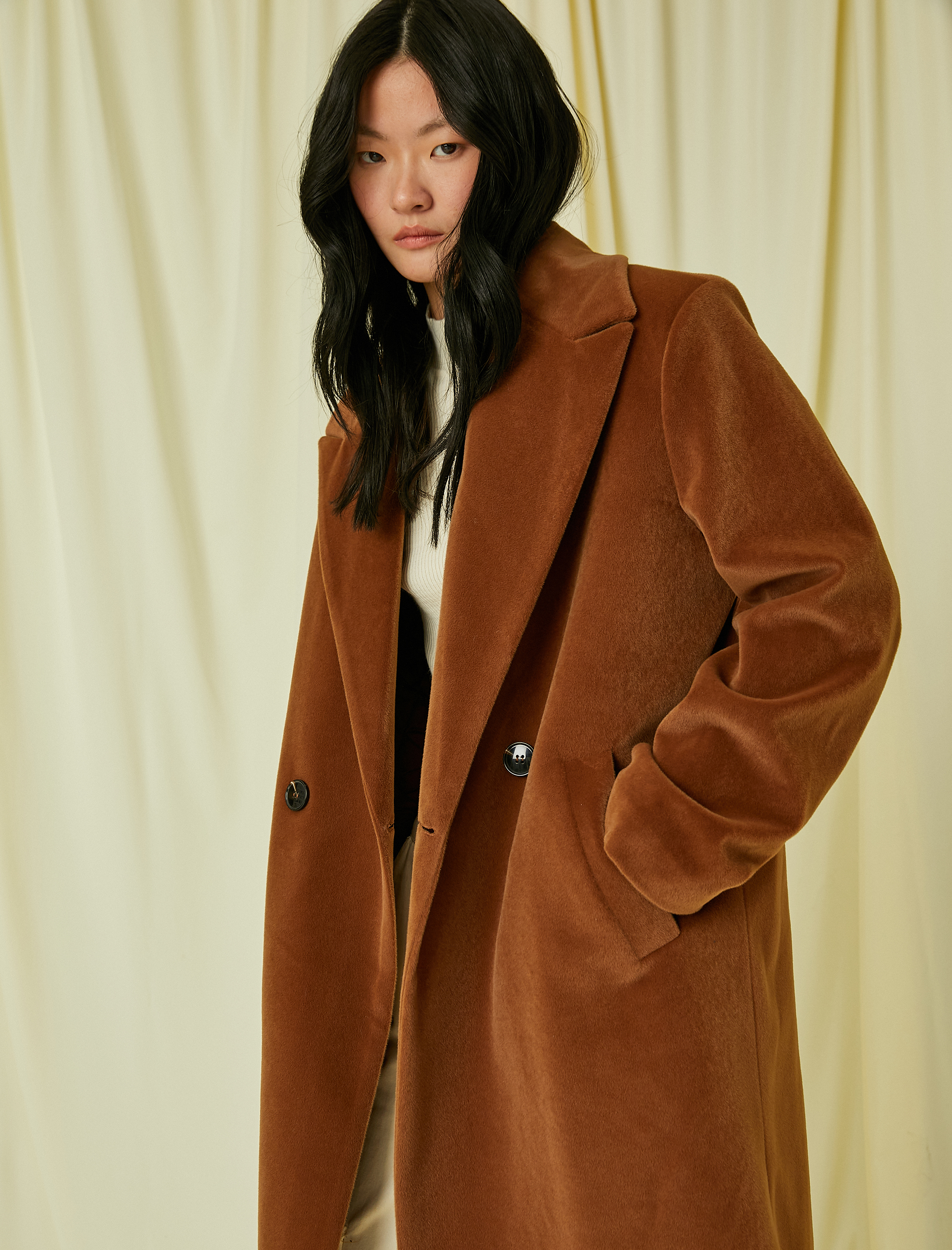   Kruvaze Uzun Kadife Kaban