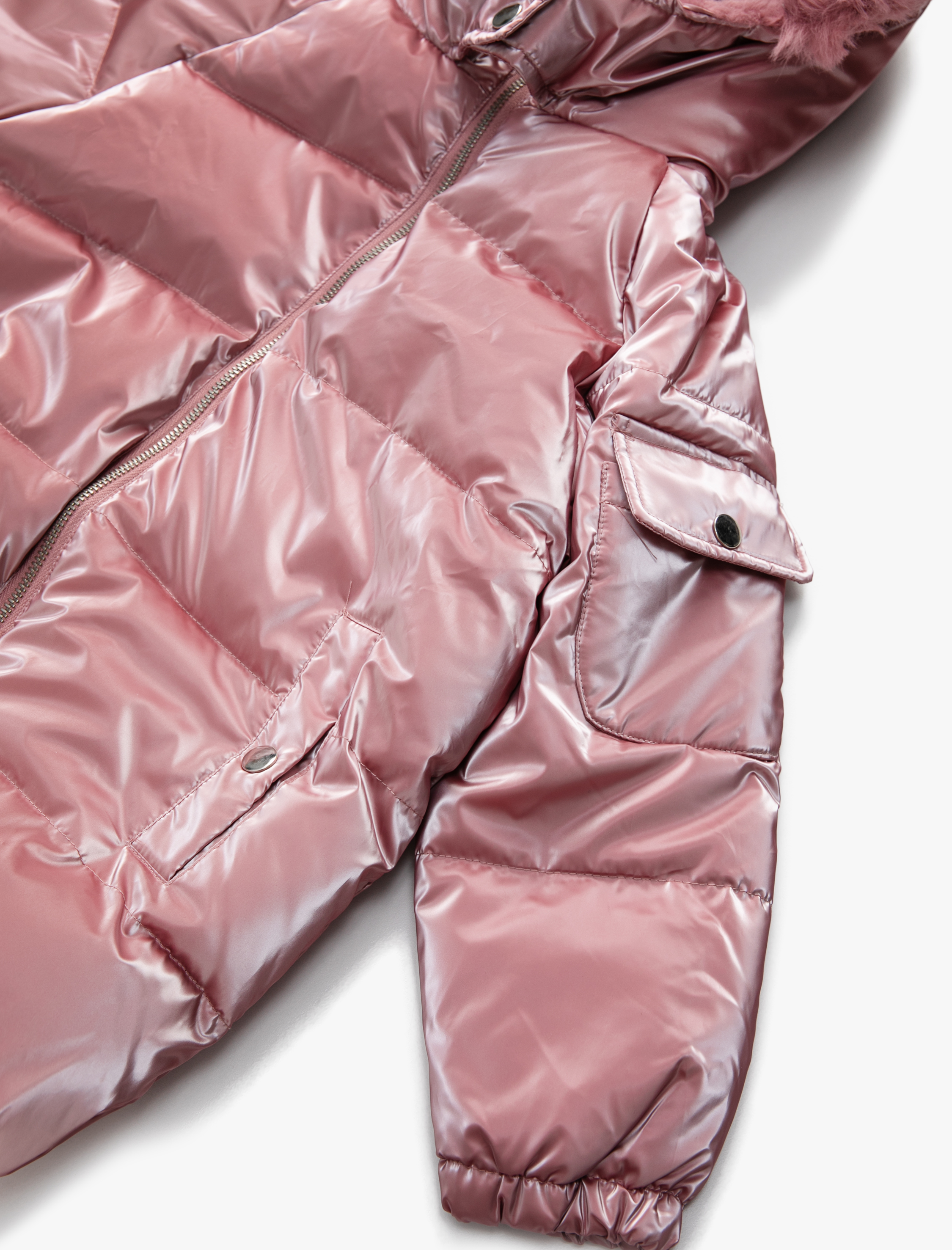  Kız Çocuk Uzun Parlak Şişme Mont Kapüşonlu Suni Kürk Detaylı