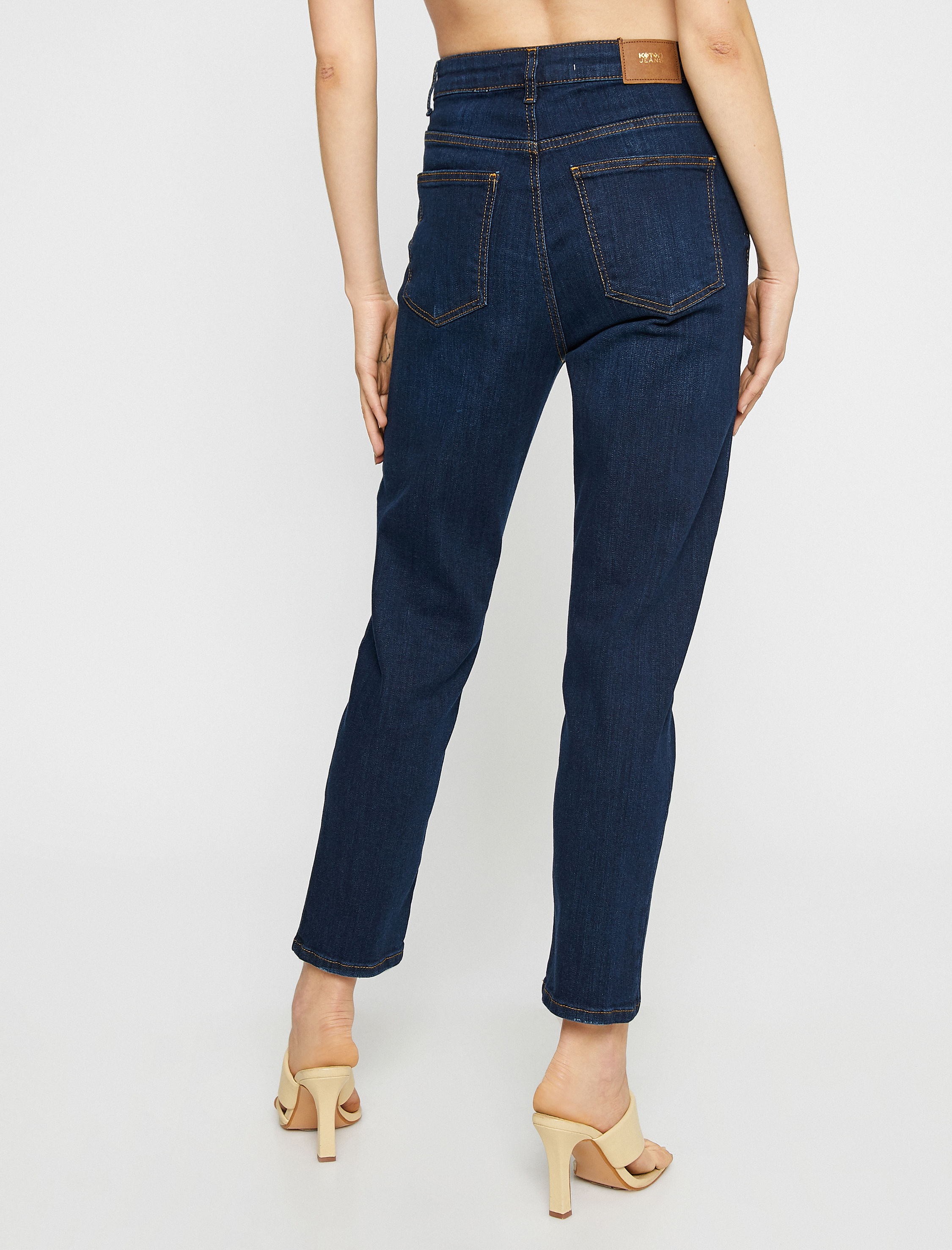 Yüksek Bel Kot Pantolon Hafif Dar Kesim - Mom Slim Jean