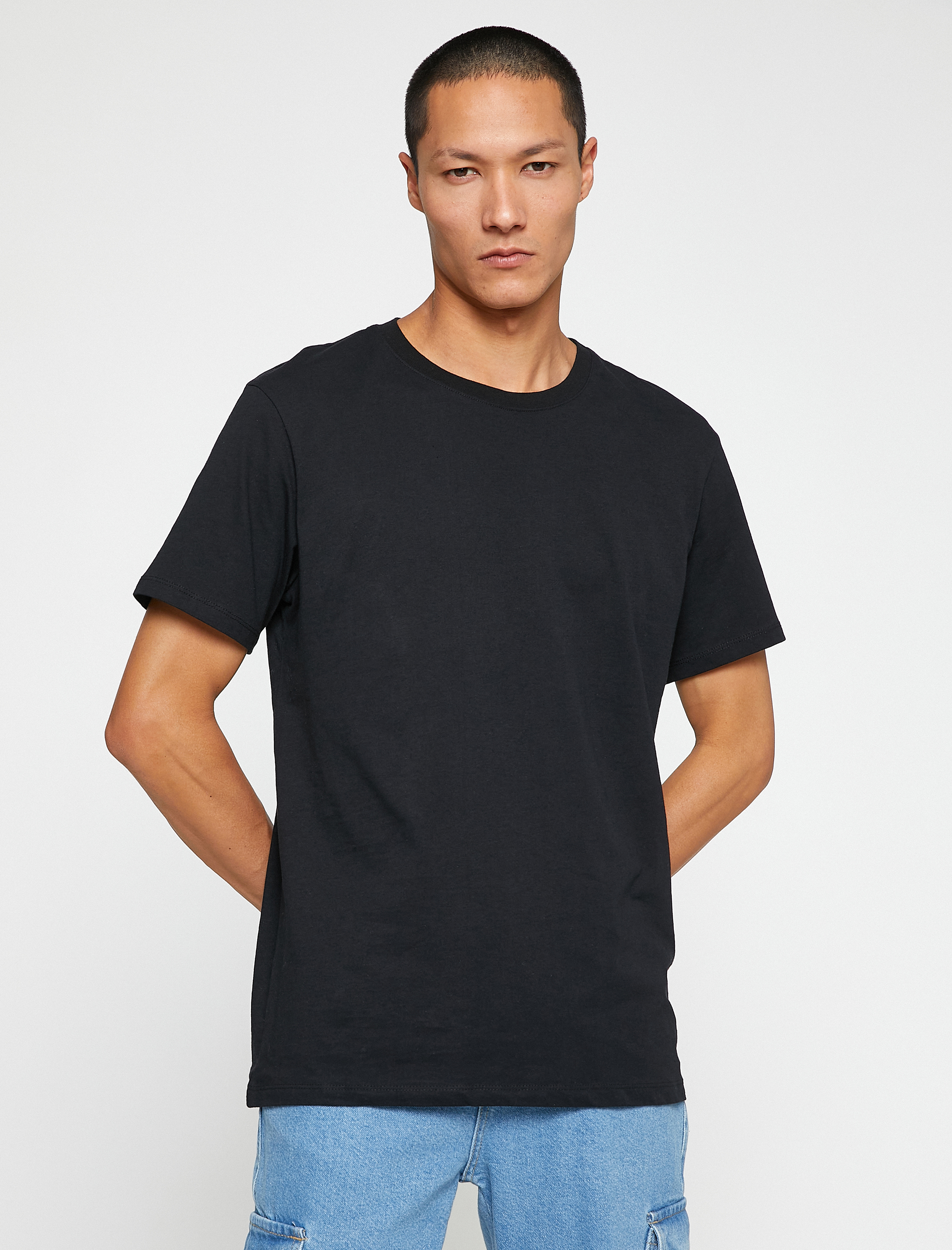   Basic Tişört Slim Fit Bisiklet Yaka Kısa Kollu Pamuklu