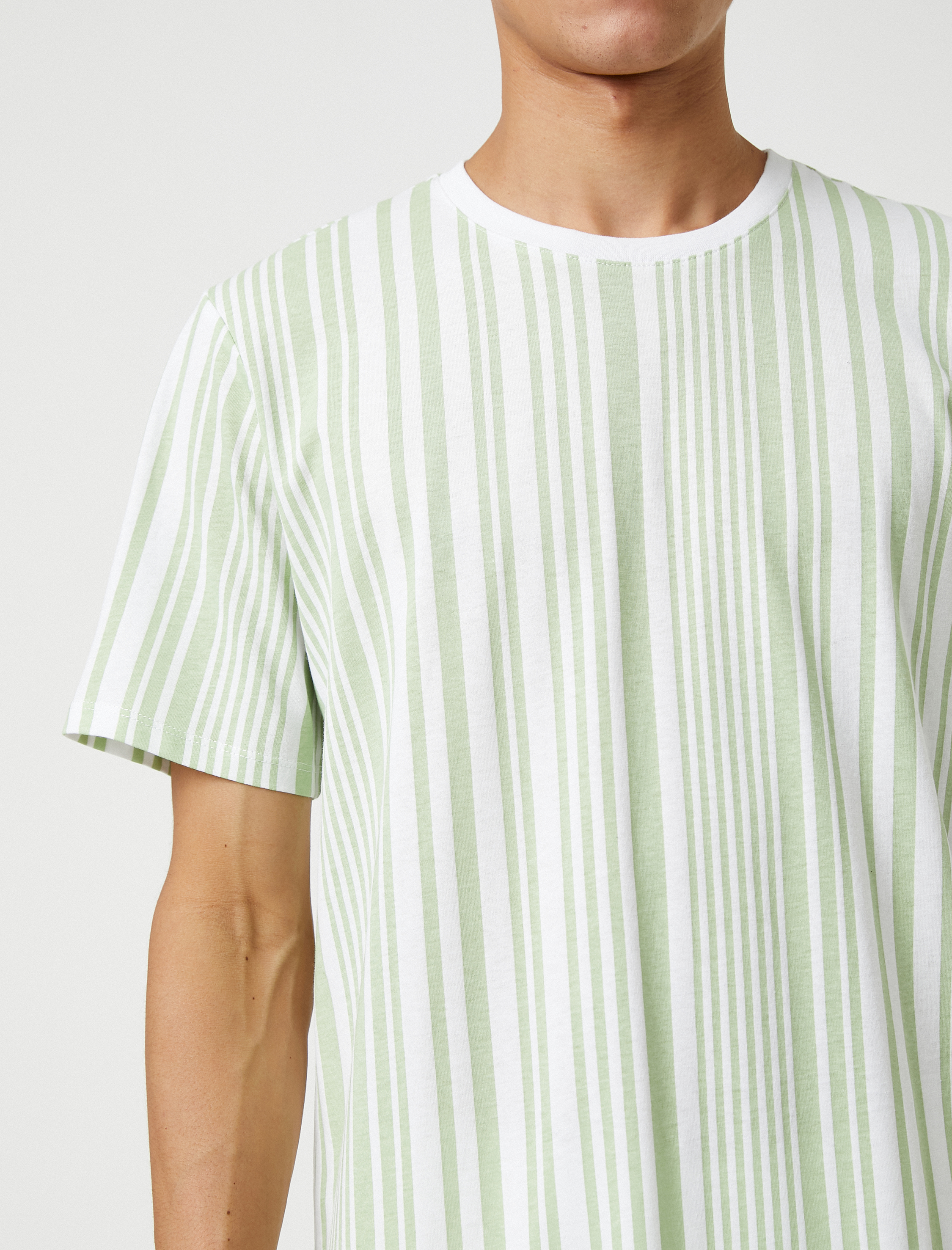   Basic Tişört Bisiklet Yaka Kısa Kollu