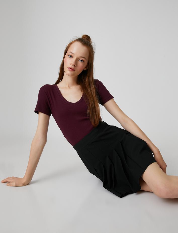  Basic Pamuklu Tişört V Yaka Kısa Kollu