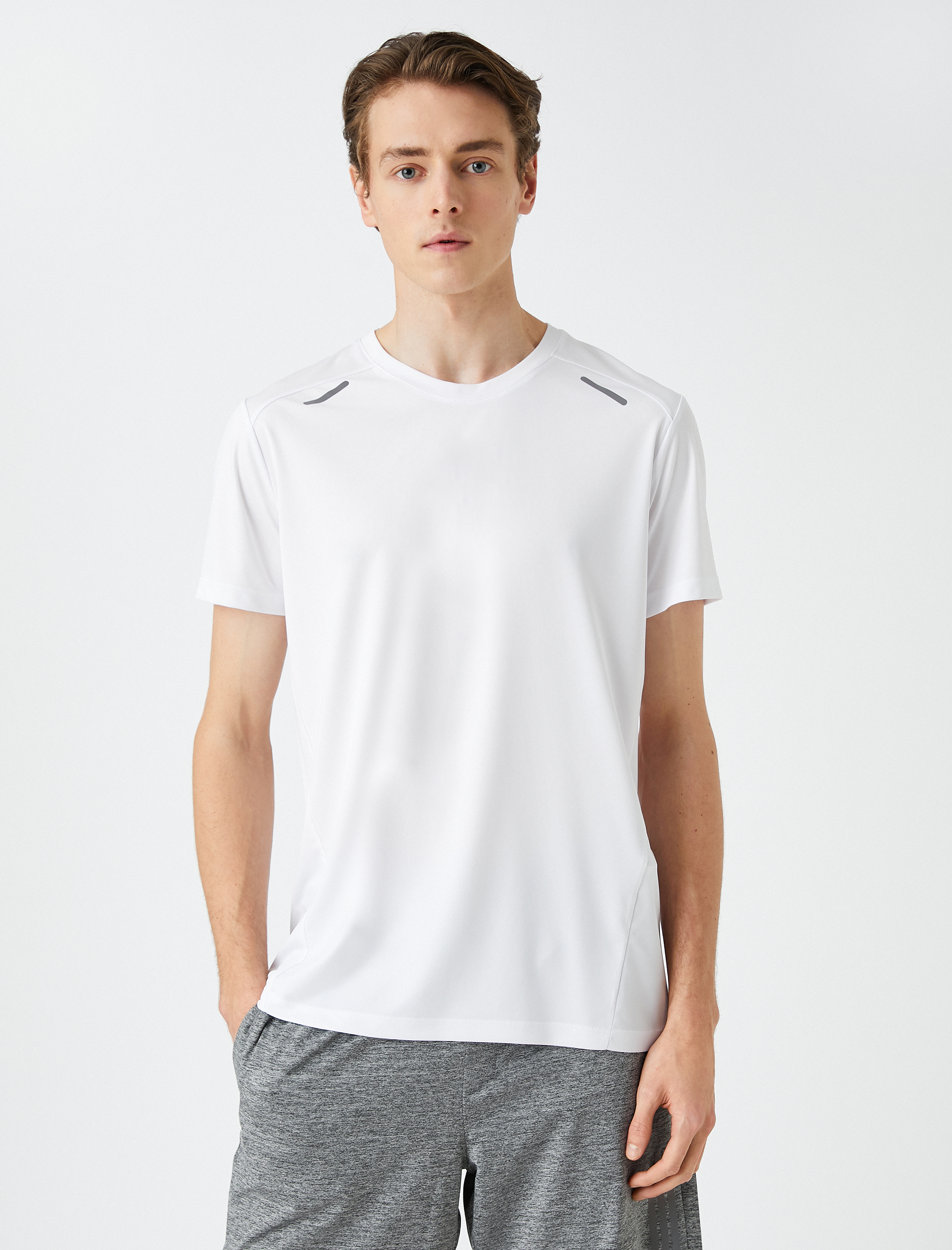   Spor Tişört Bisiklet Yaka Şerit Detaylı Kısa Kollu