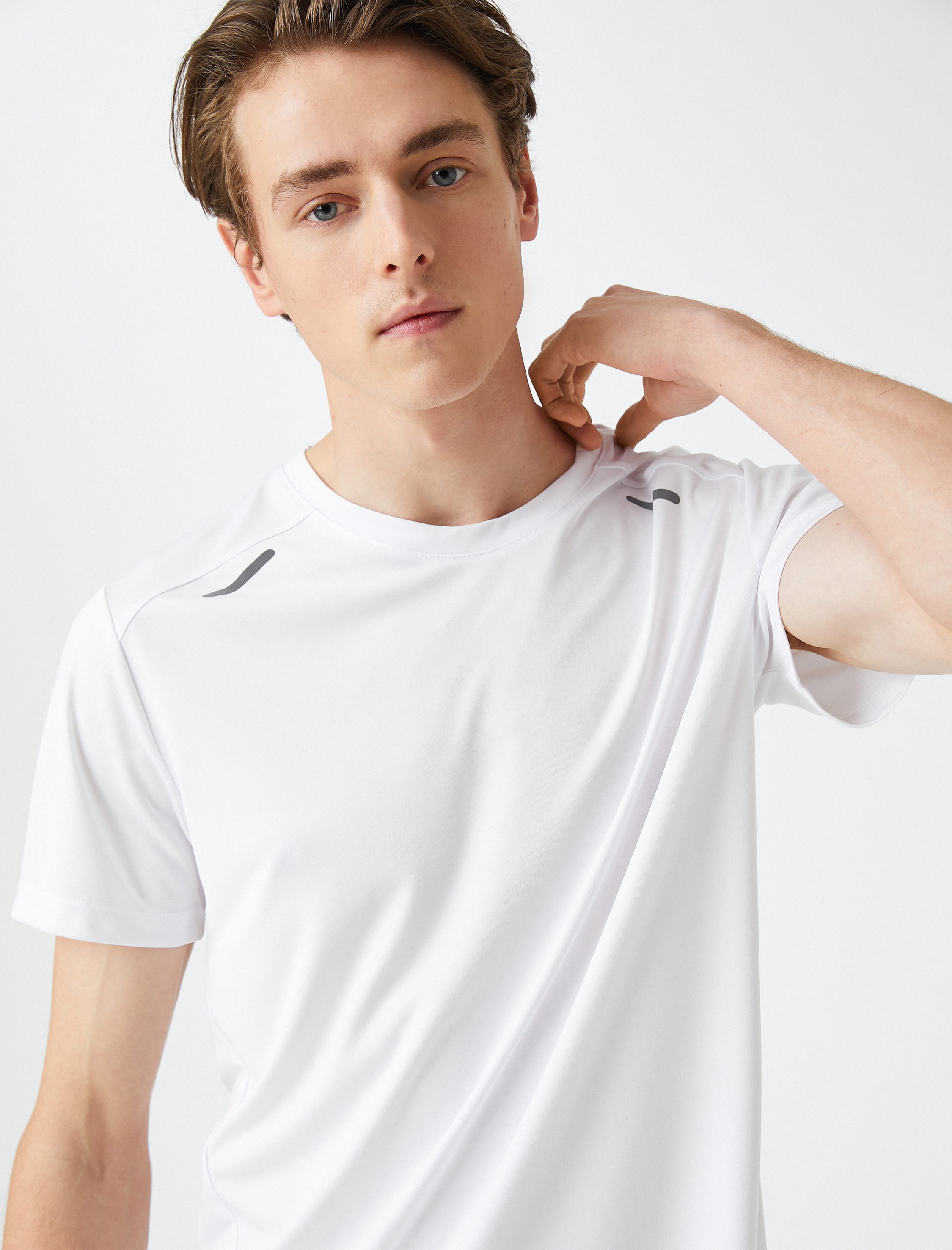   Spor Tişört Bisiklet Yaka Şerit Detaylı Kısa Kollu