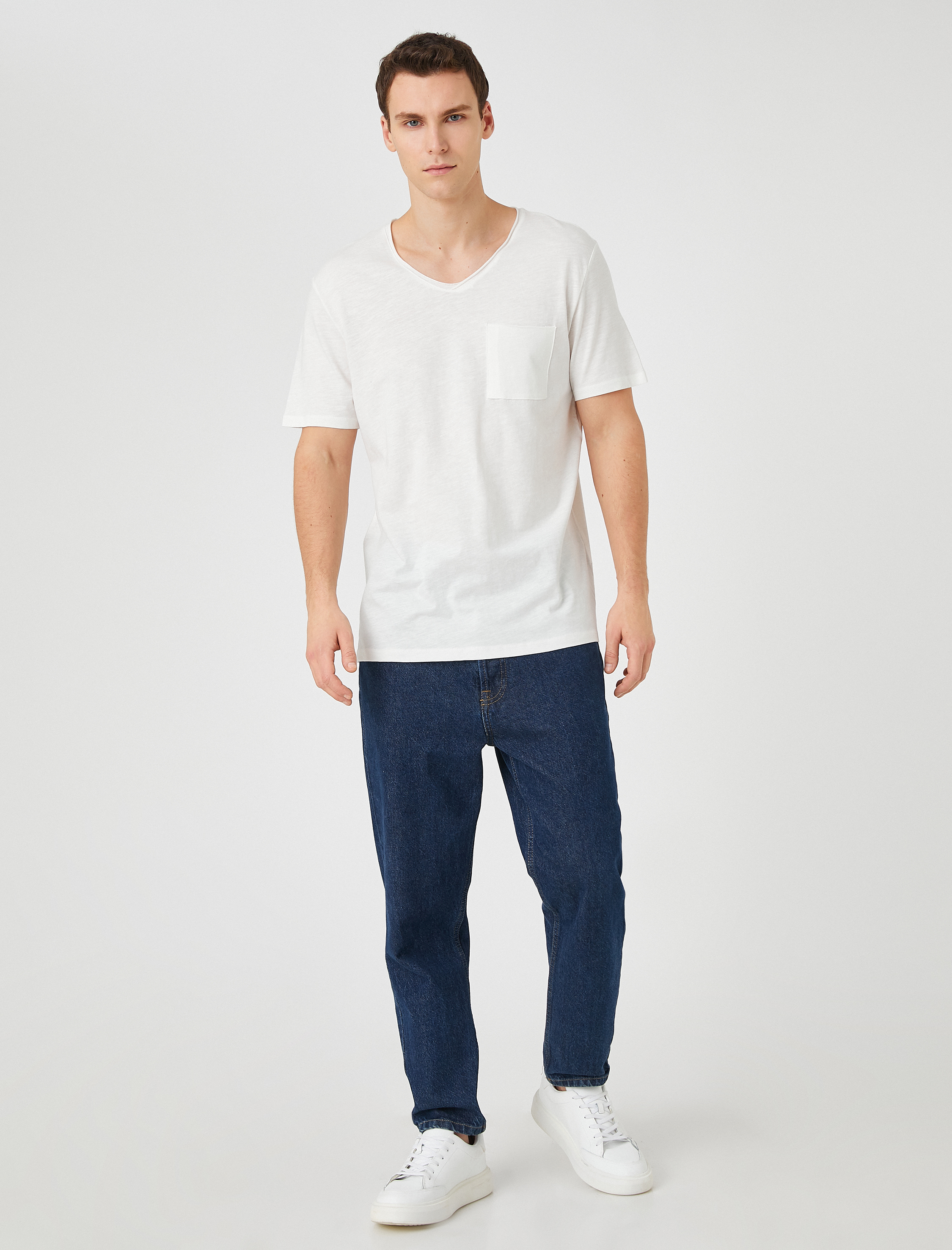   Basic Tişört V Yaka Cep Detaylı Kısa Kollu