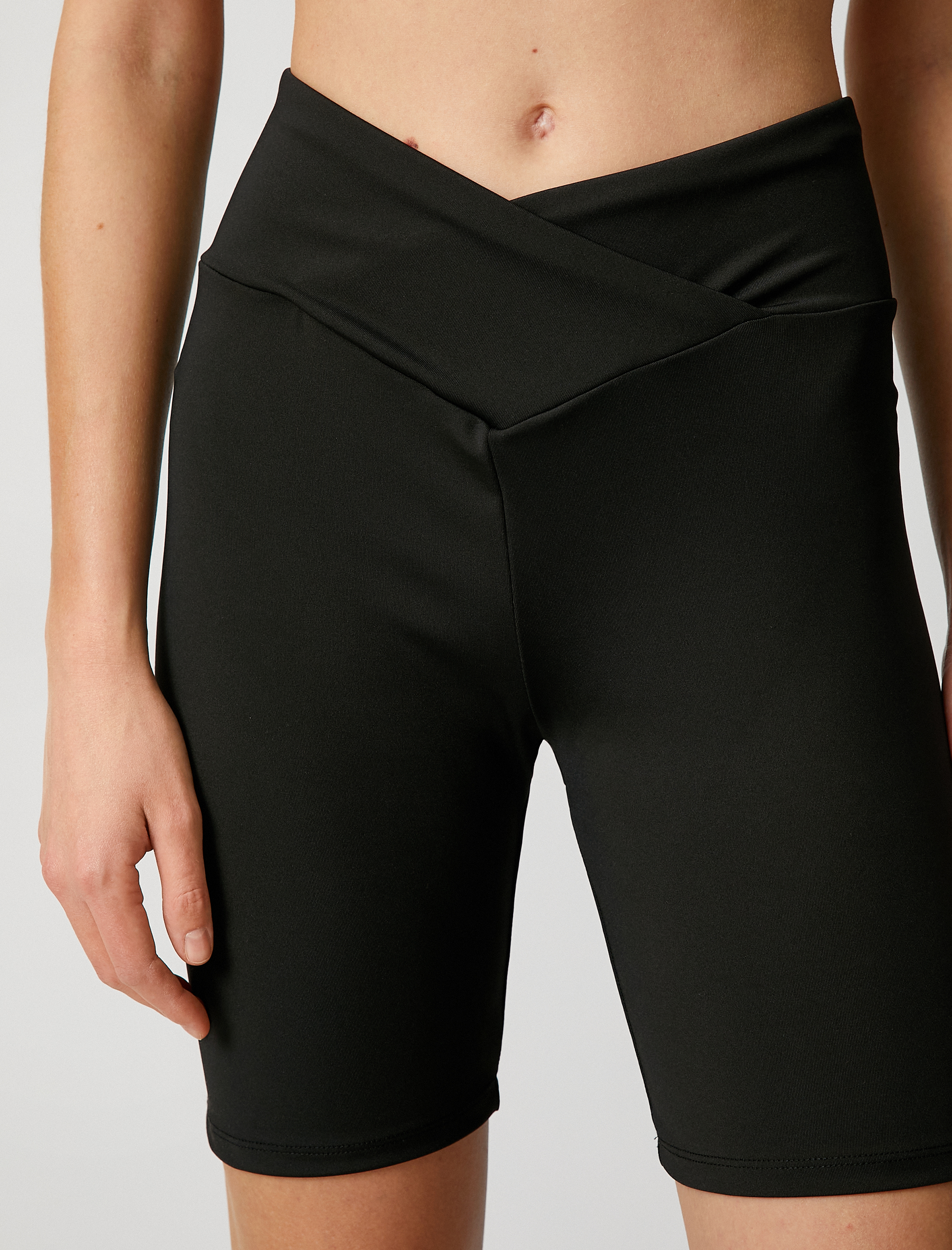   Spor Biker Tayt Bel Detaylı