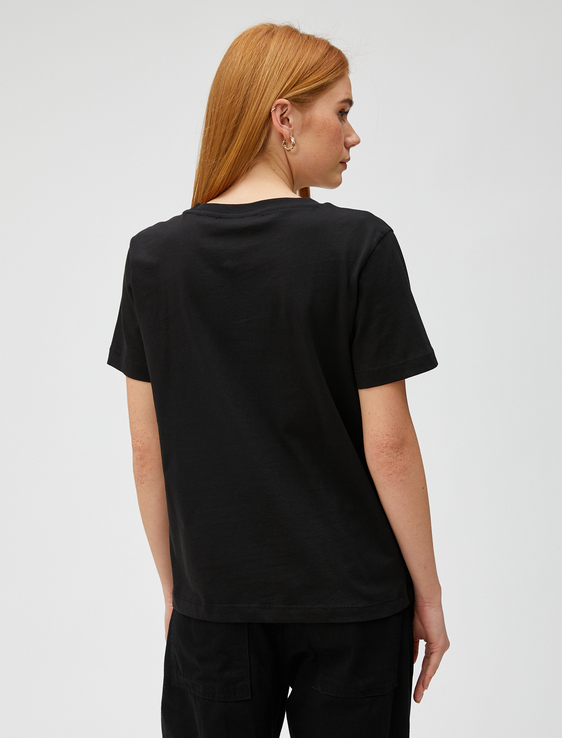   Basic Tişört V Yaka Kısa Kollu