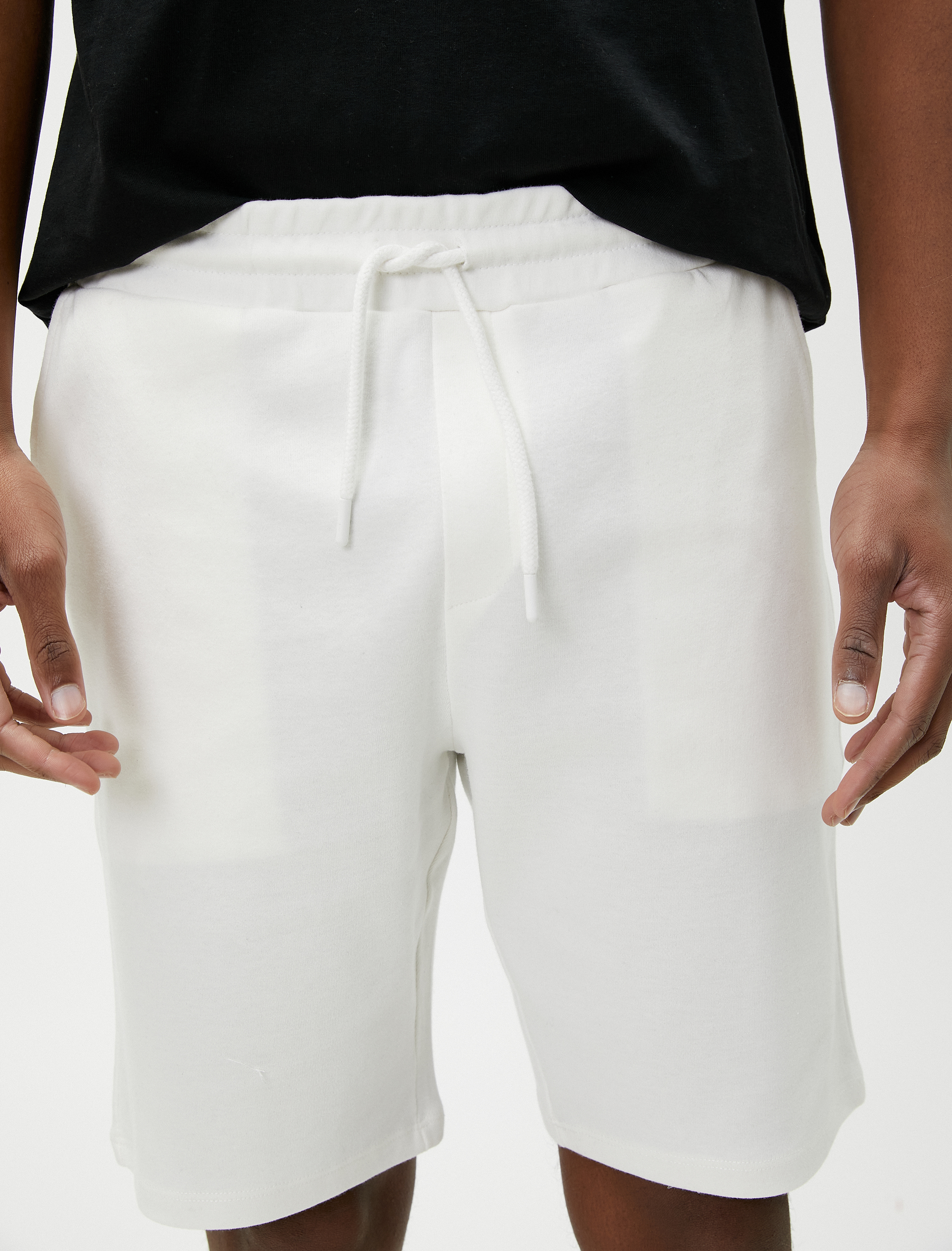   Beli Bağcıklı Şort Cep Detaylı Dar Kesim