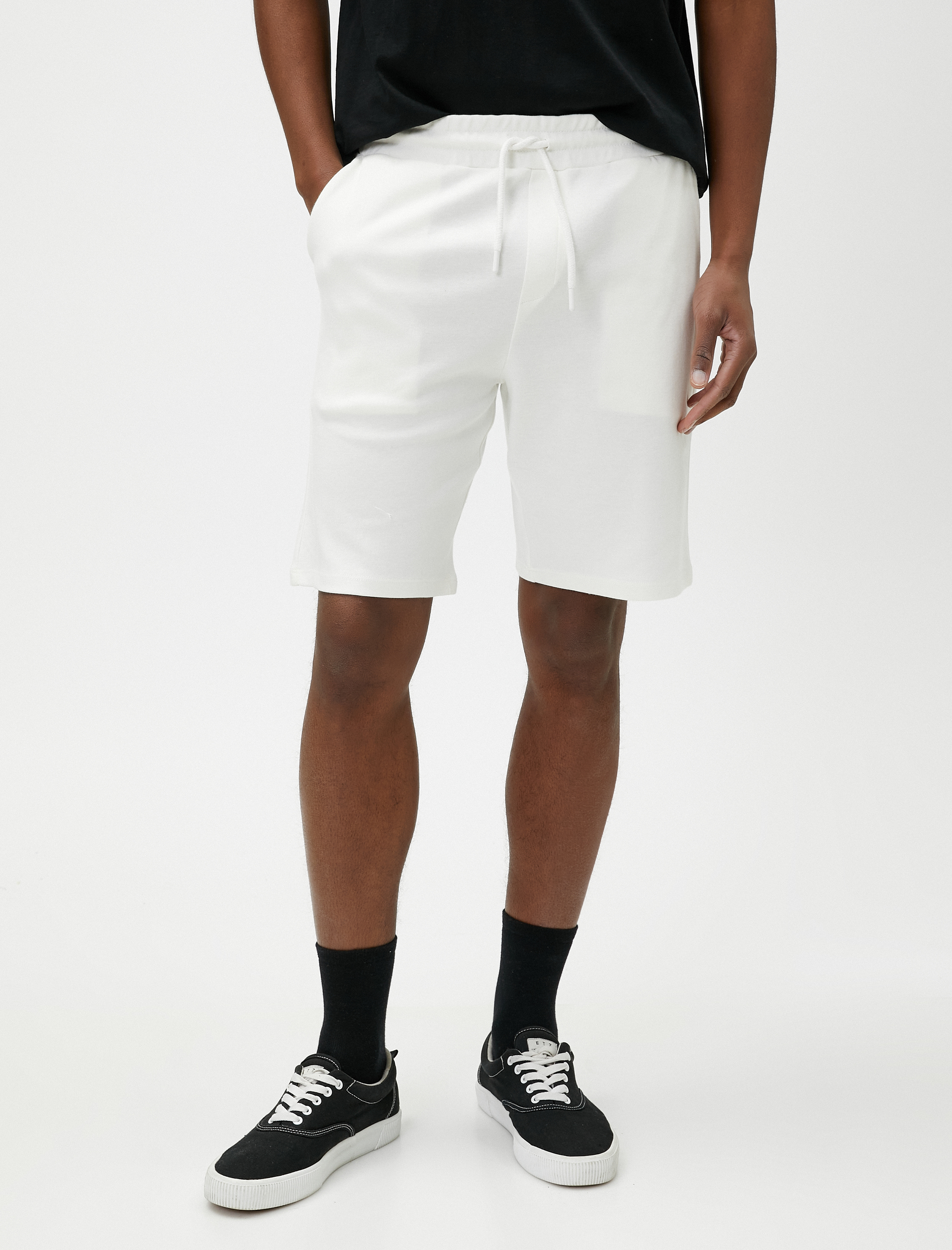   Beli Bağcıklı Şort Cep Detaylı Dar Kesim