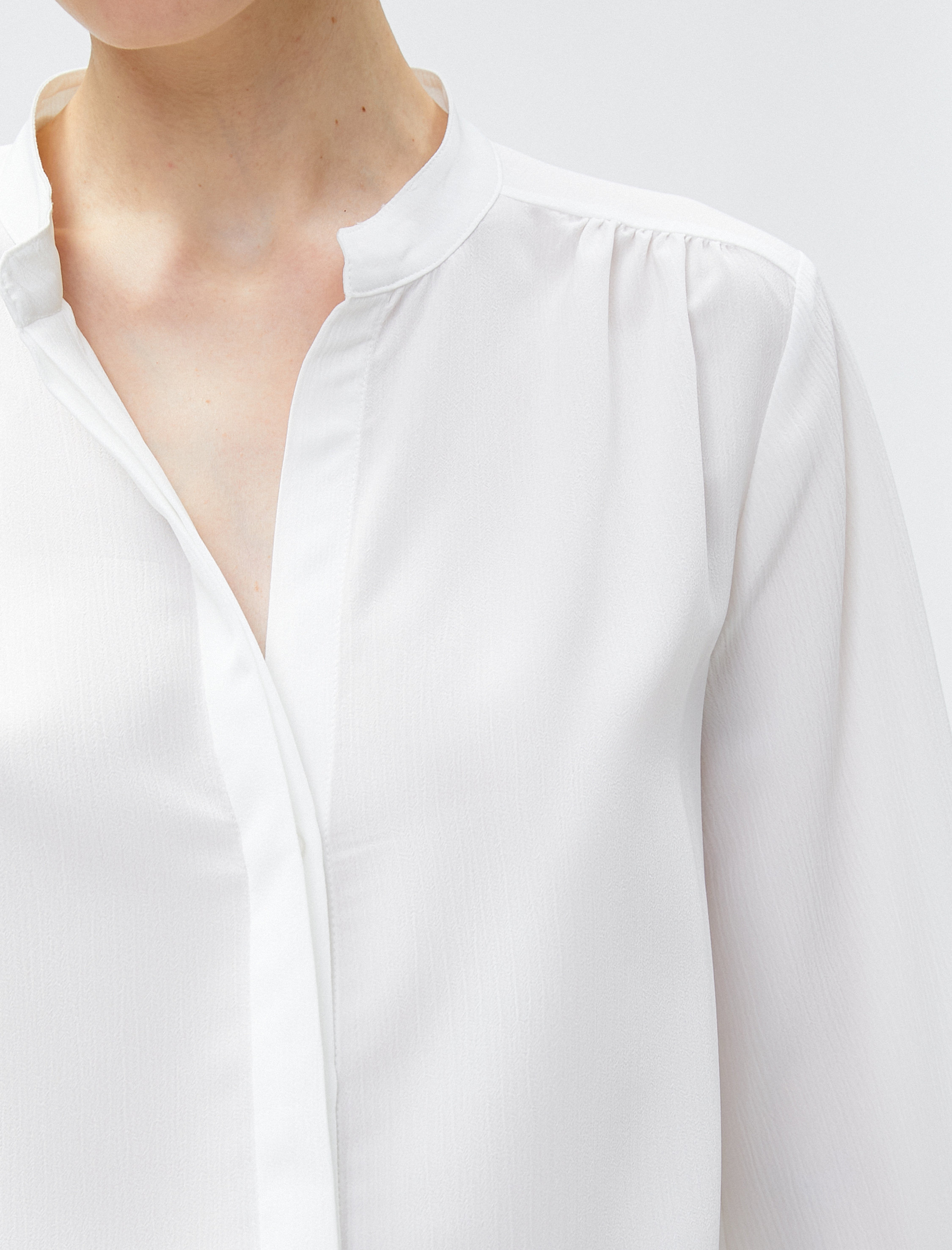   Hakim Yaka Gömlek Gizli Düğmeli