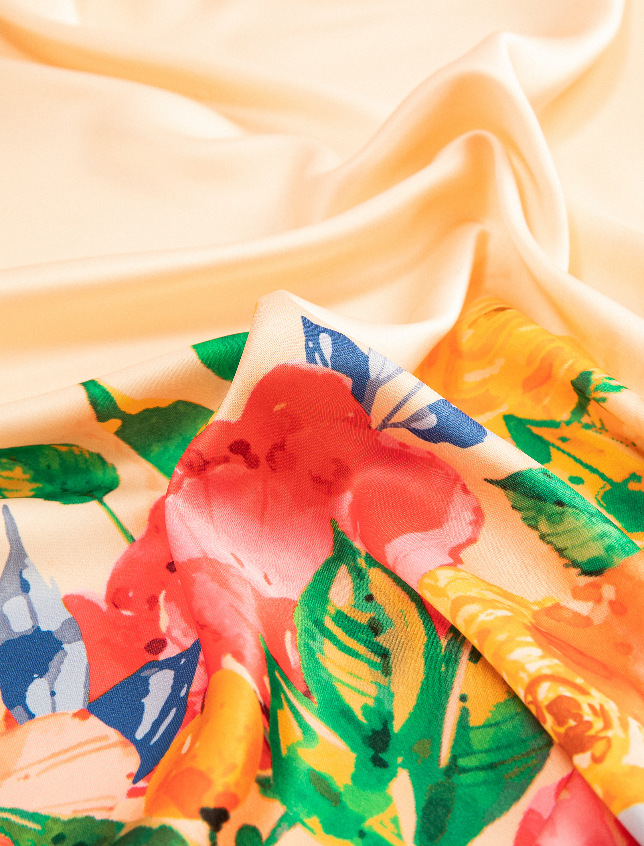  Kadın Fular Saten Çok Renkli