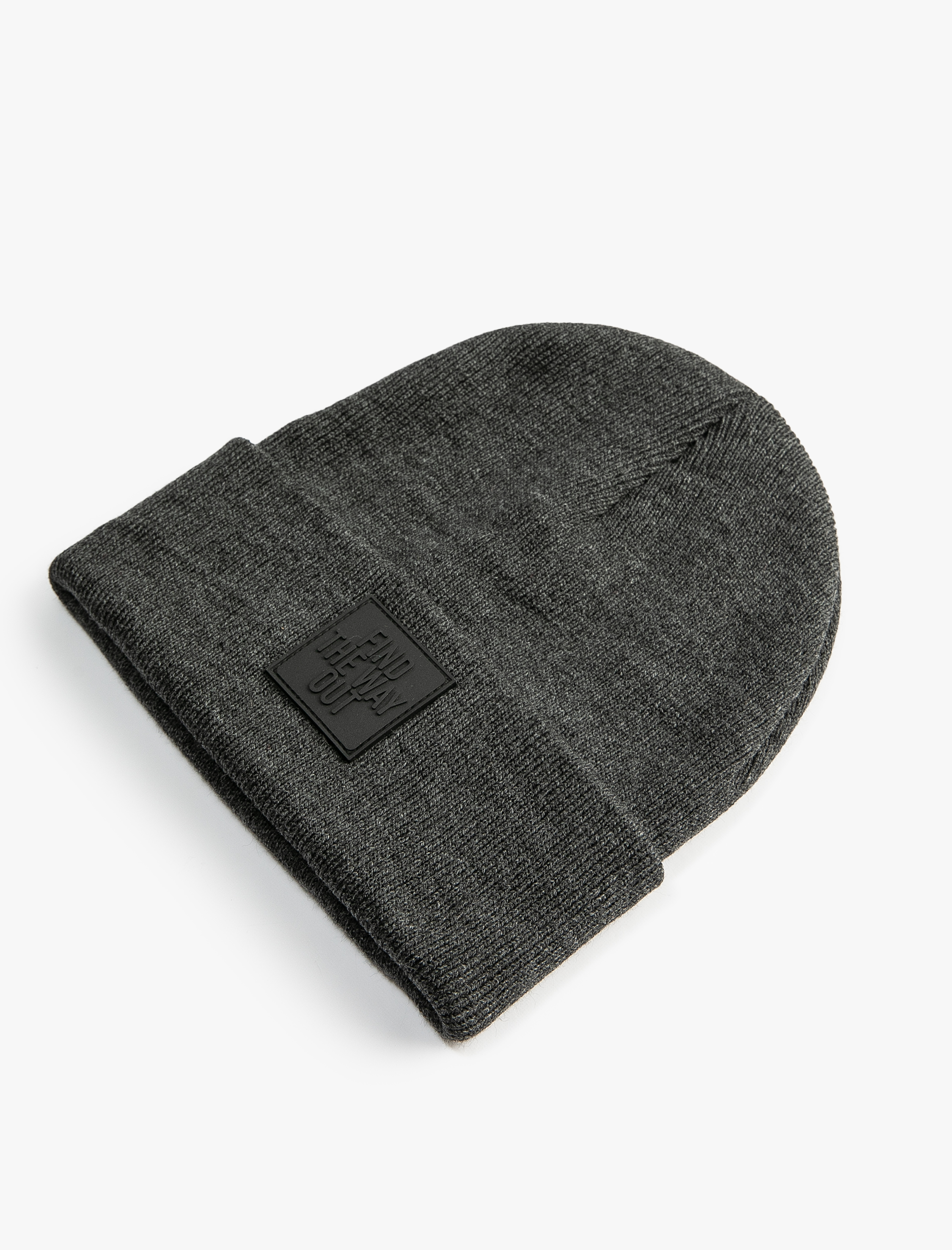  Erkek Basic Bere Slogan Etiket Baskılı Katlama Detaylı