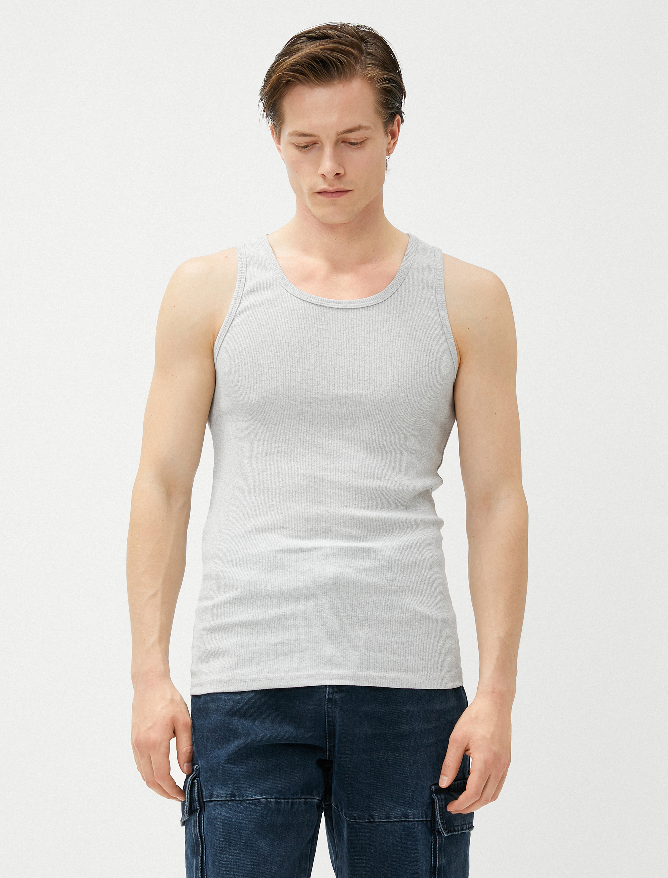   Basic Kolsuz Tişört Halter Yaka
