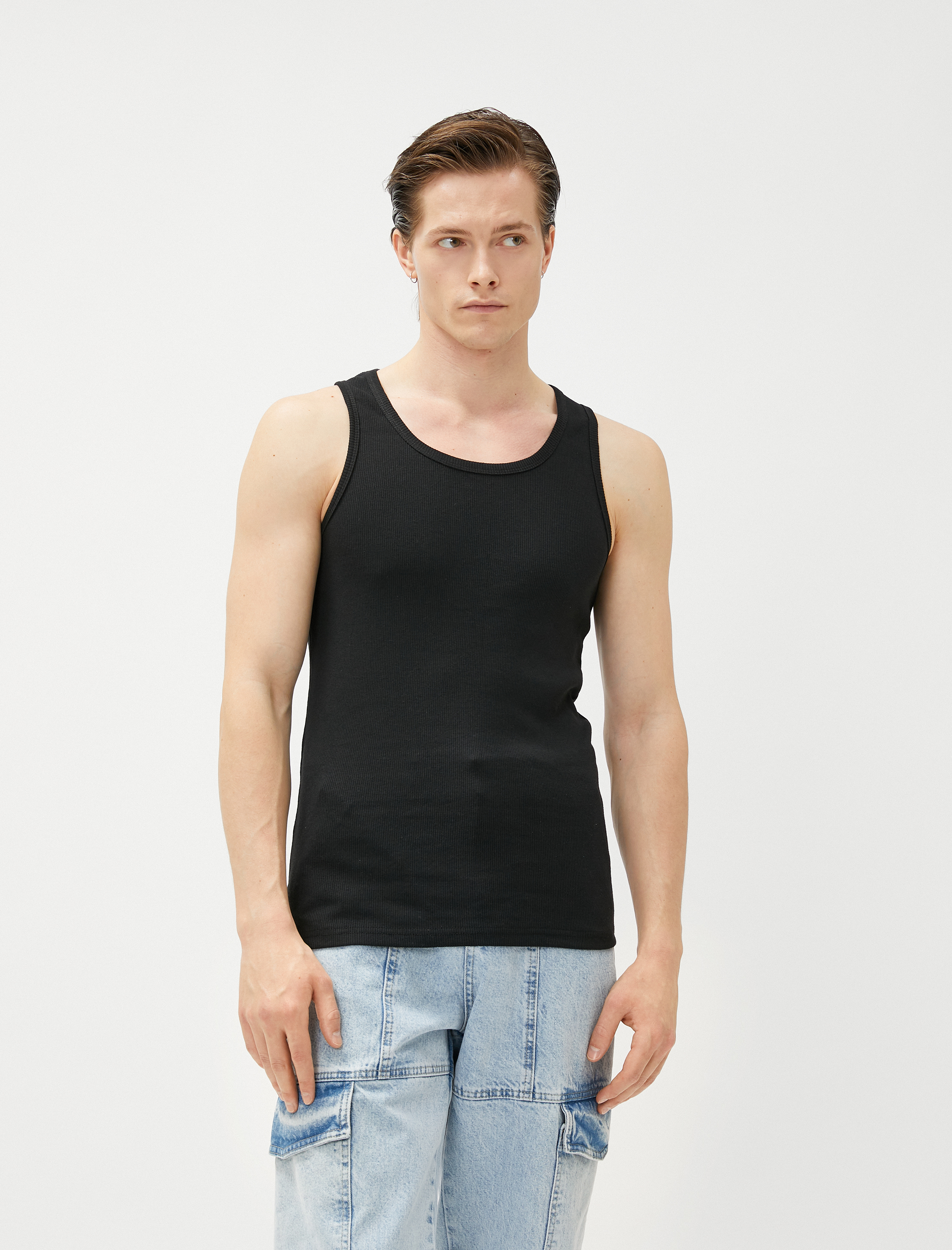   Basic Kolsuz Tişört Halter Yaka