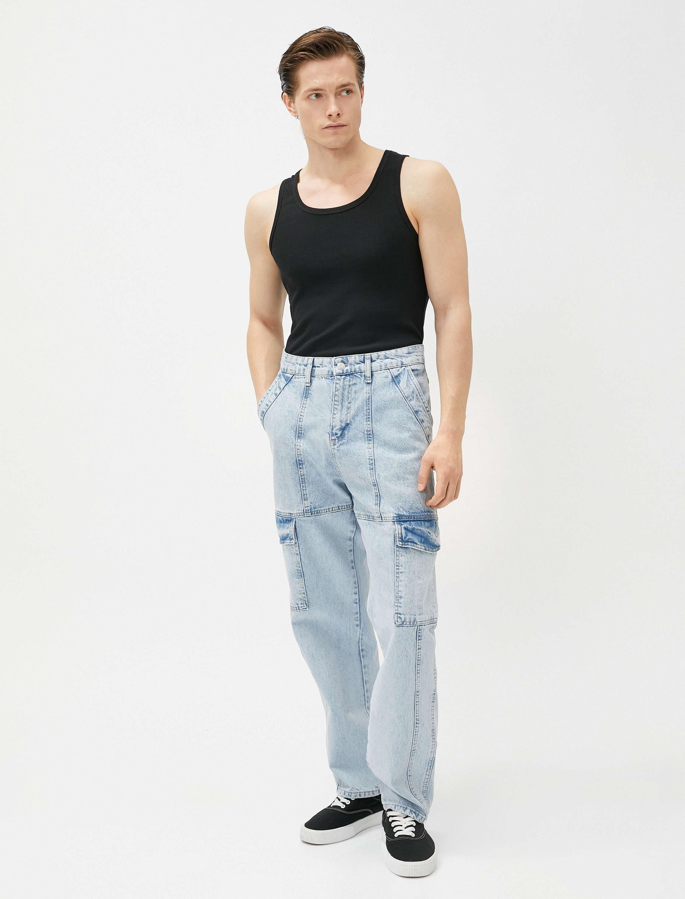   Basic Kolsuz Tişört Halter Yaka